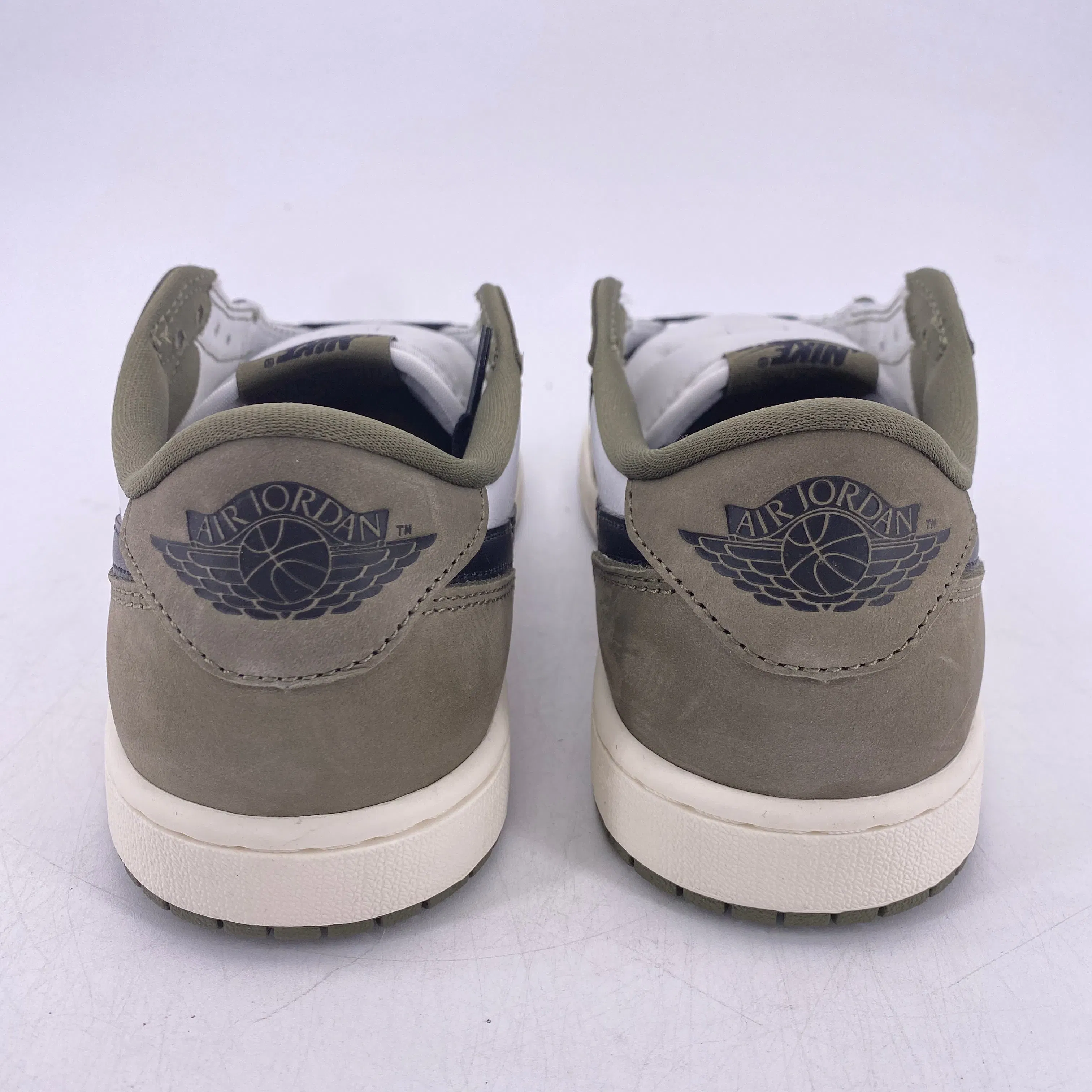 Air Jordan 1 Retro Low "Medium Olive" 2026 New Size 8.5