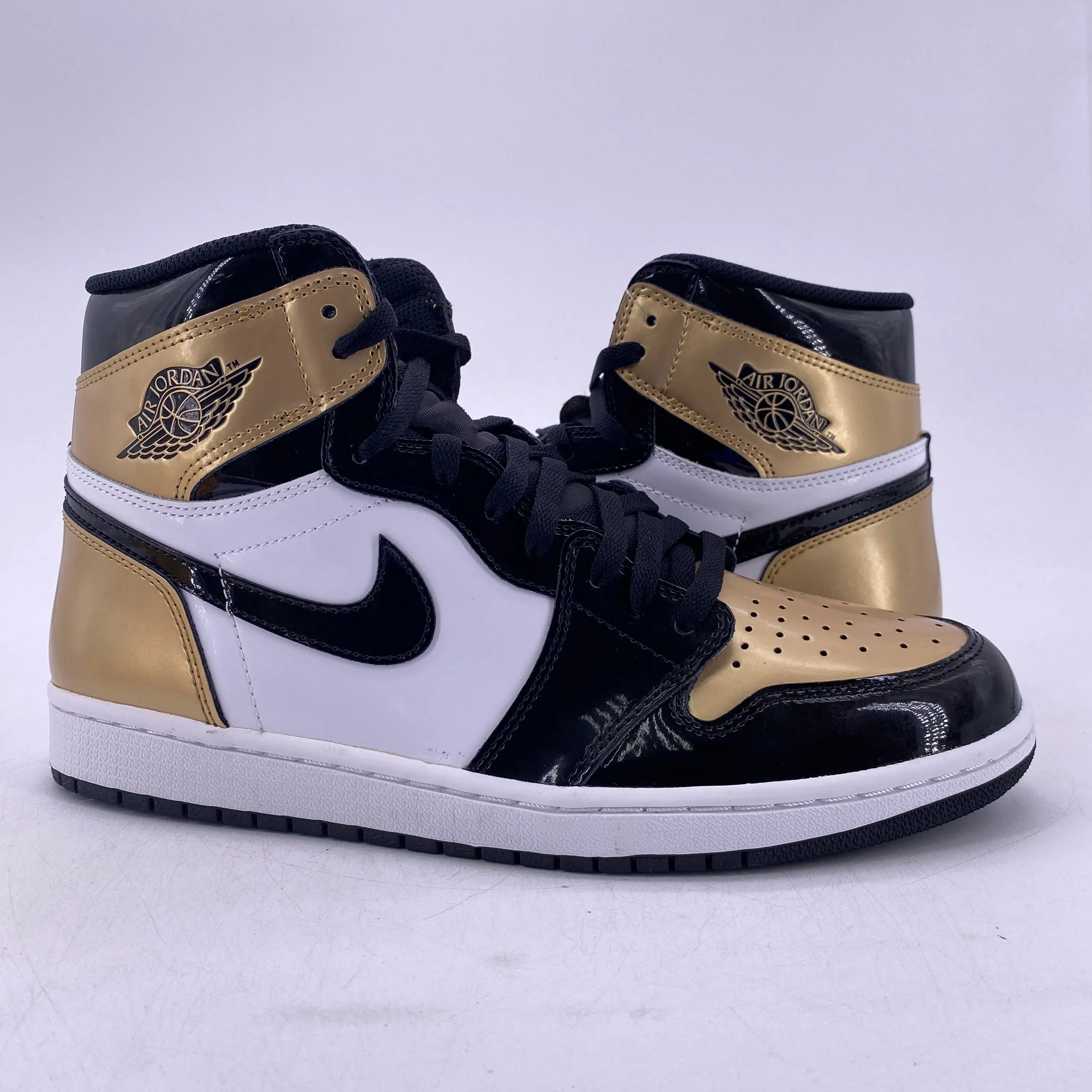Air Jordan 1 Retro High "Gold Toe" 2018 New Size 10.5