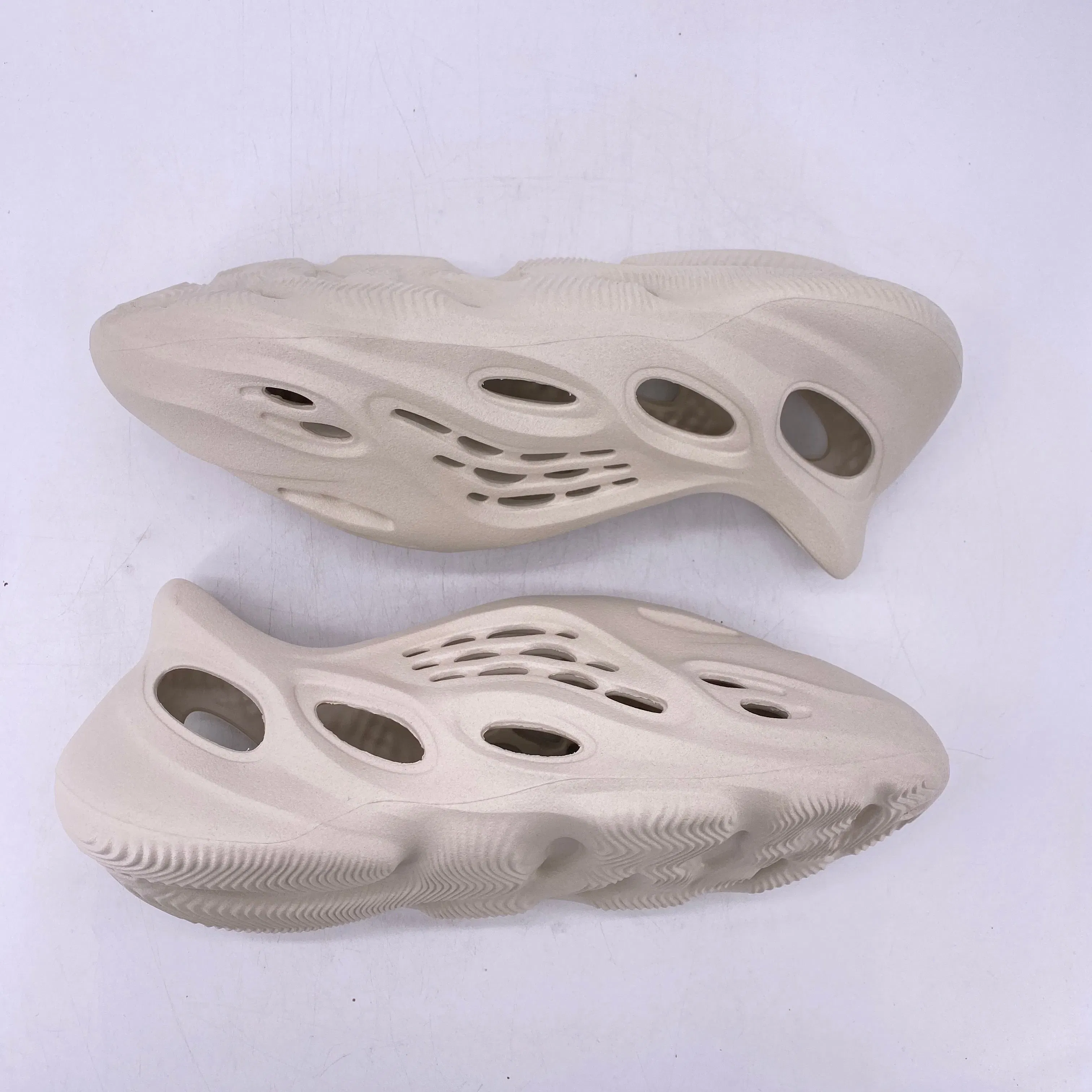 Yeezy Foam RNNR "Sand" 2021 New Size 12