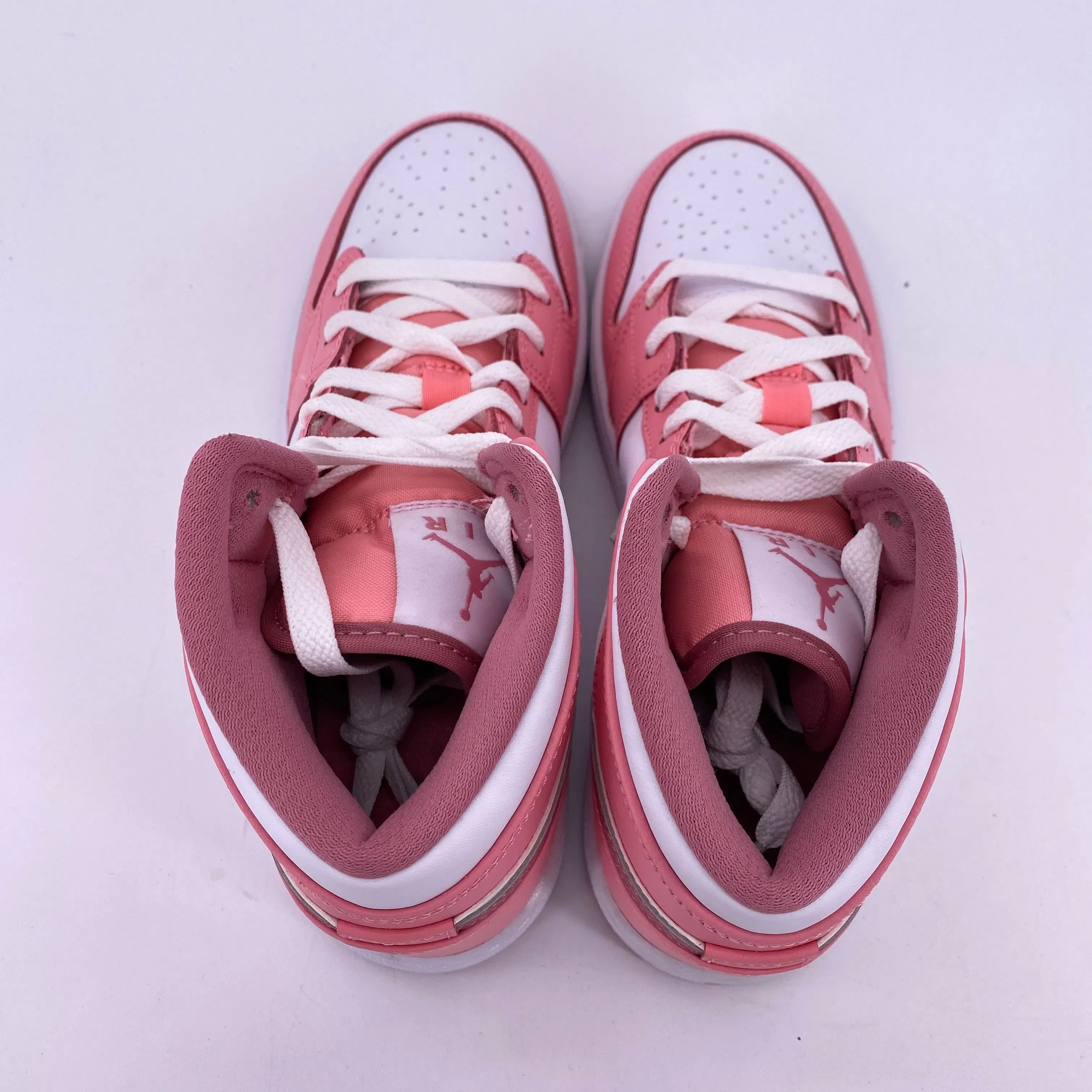 Air Jordan (GS) 1 Mid "Valentines Day" 2023 New Size 5Y