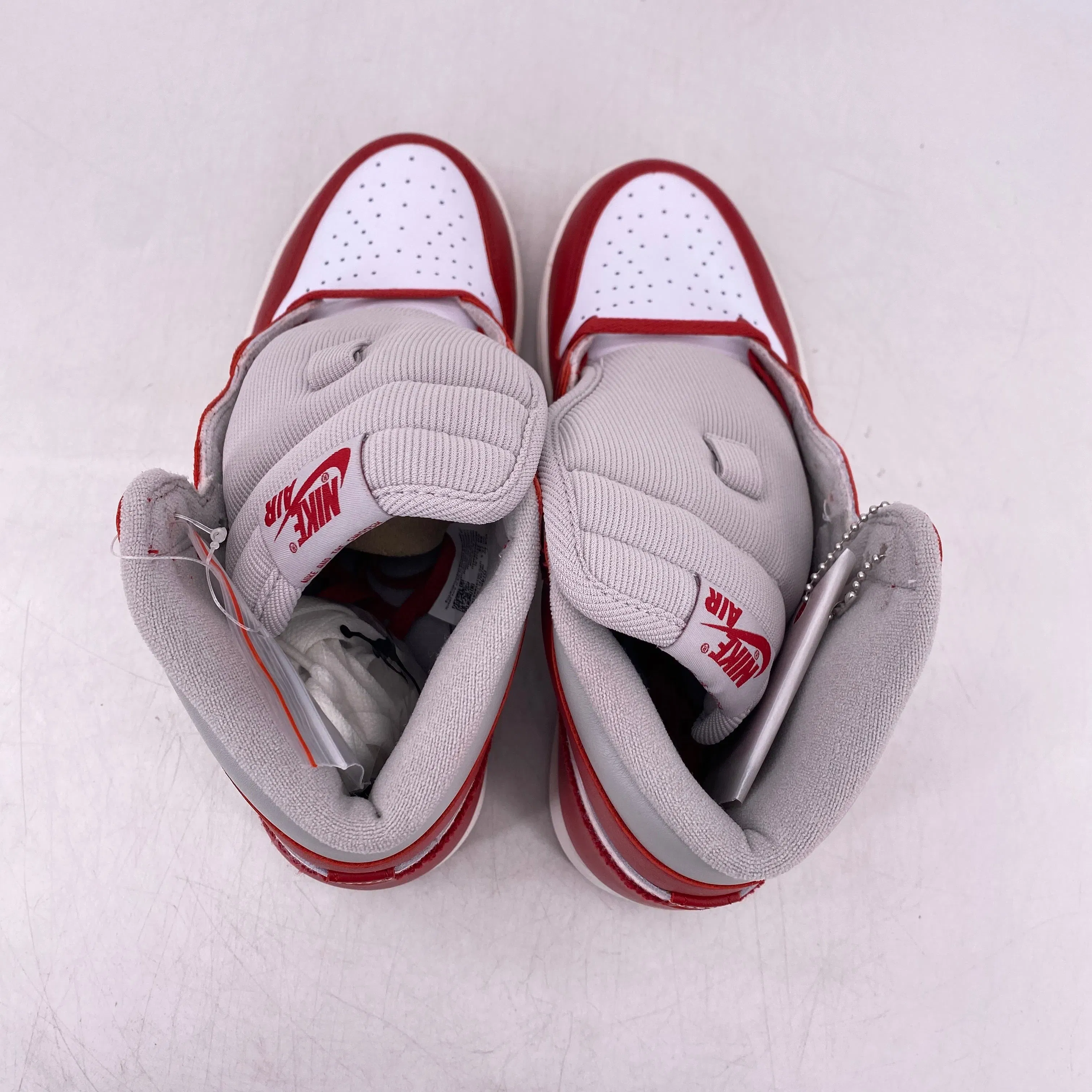 Air Jordan (W) 1 Retro High OG "Varsity Red" 2022 New Size 8.5W