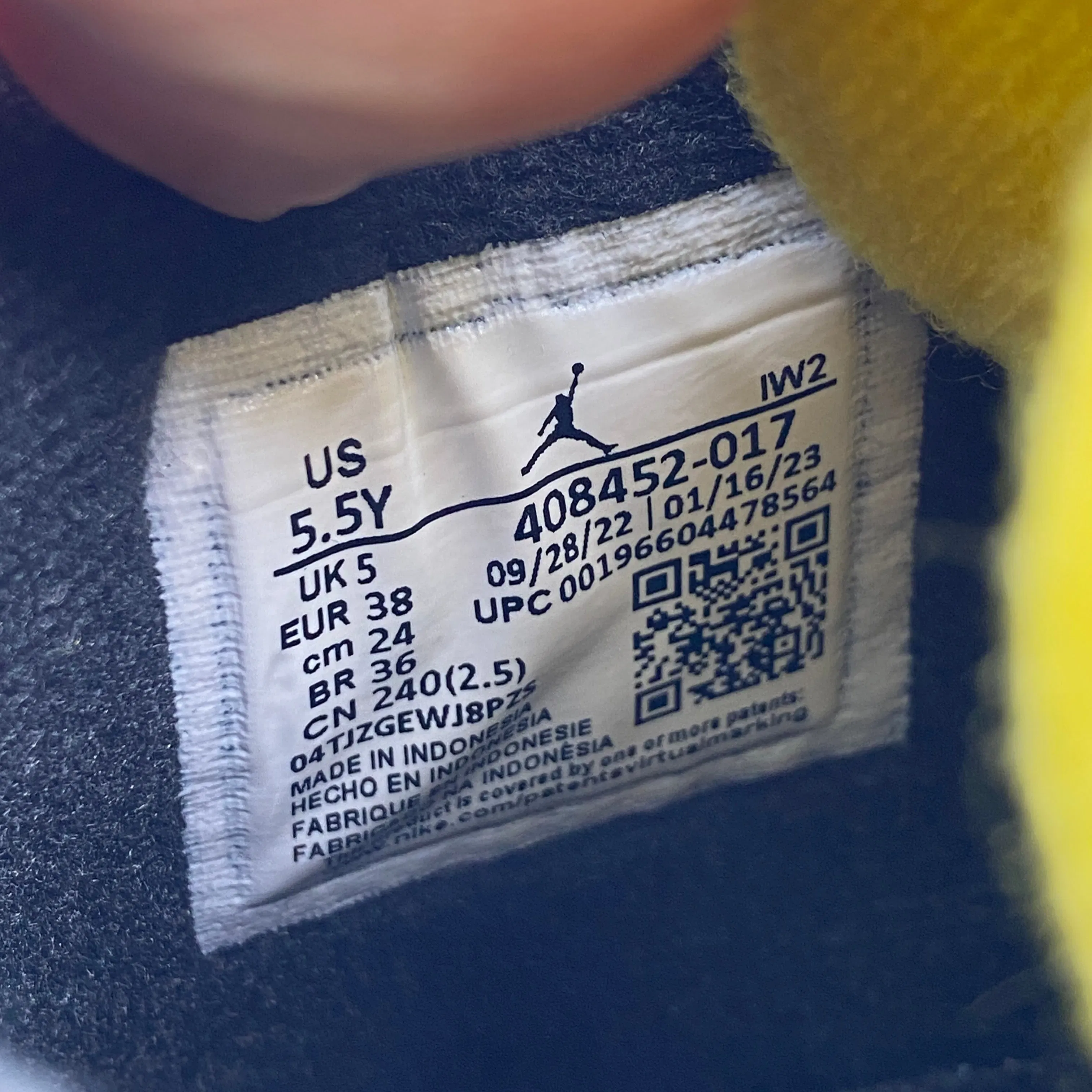 Air Jordan (GS) 4 Retro "Thunder" 2023 New Size 5.5Y