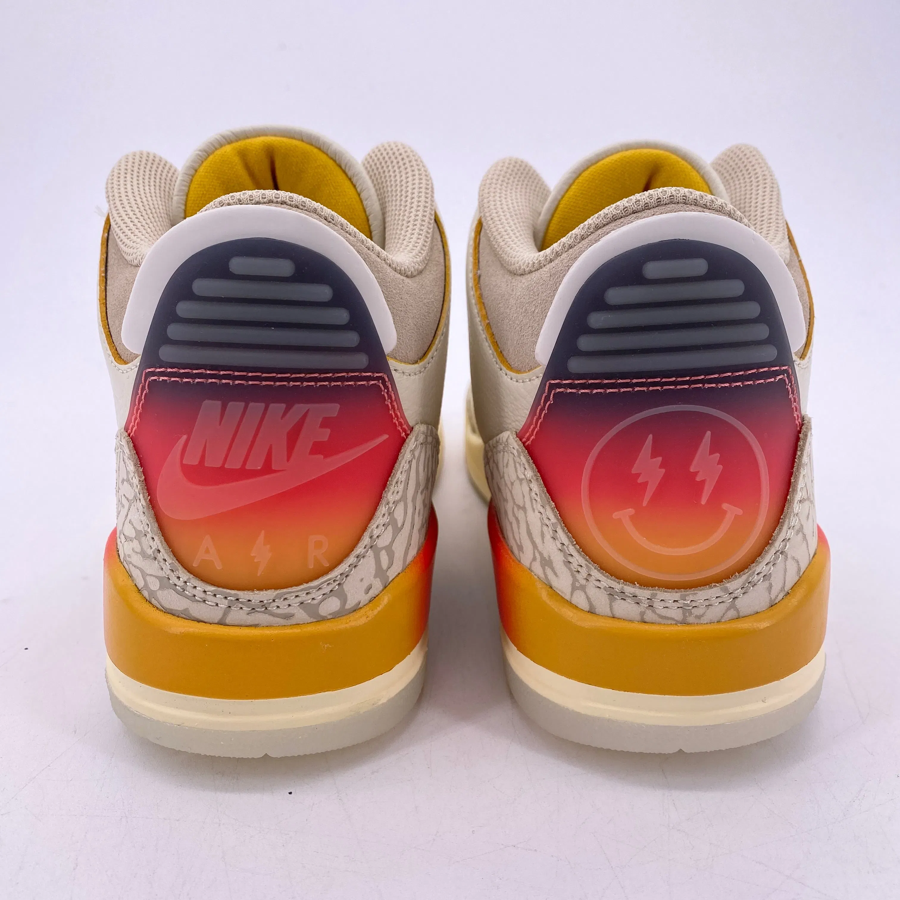 Air Jordan 3 Retro "Medellin Sunset" 2023 New Size 5