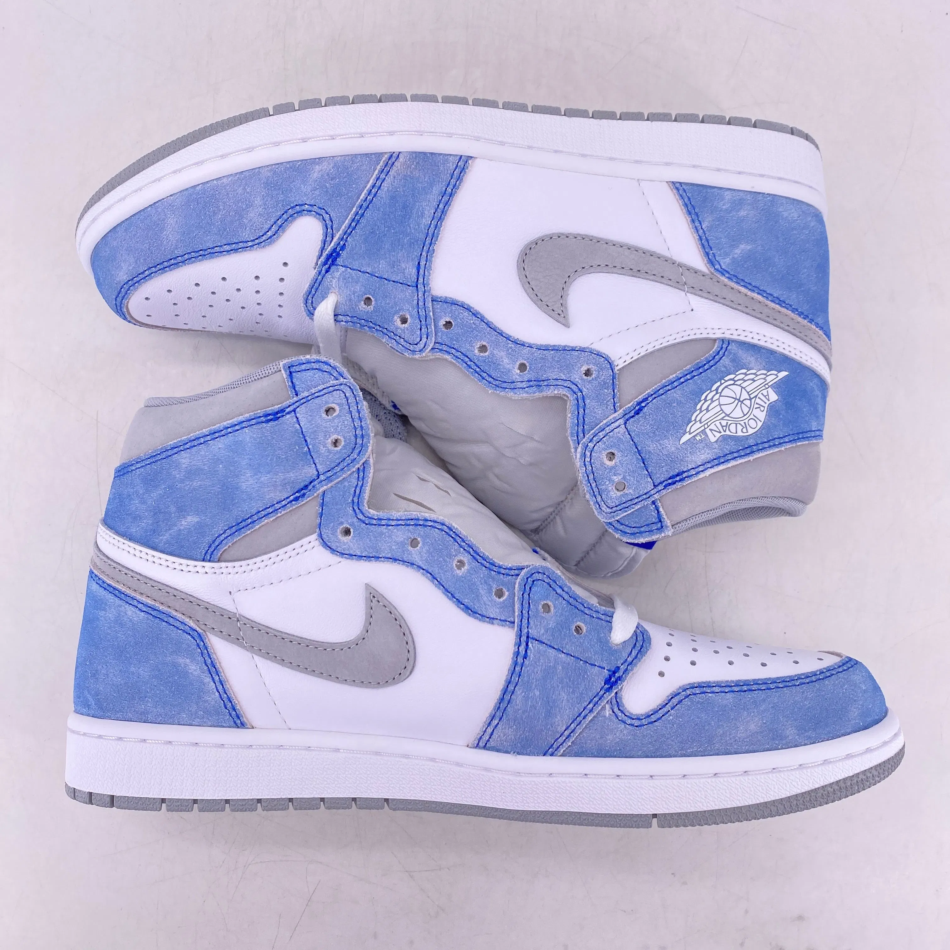 Air Jordan 1 Retro High "Hyper Royal" 2021 New Size 10.5