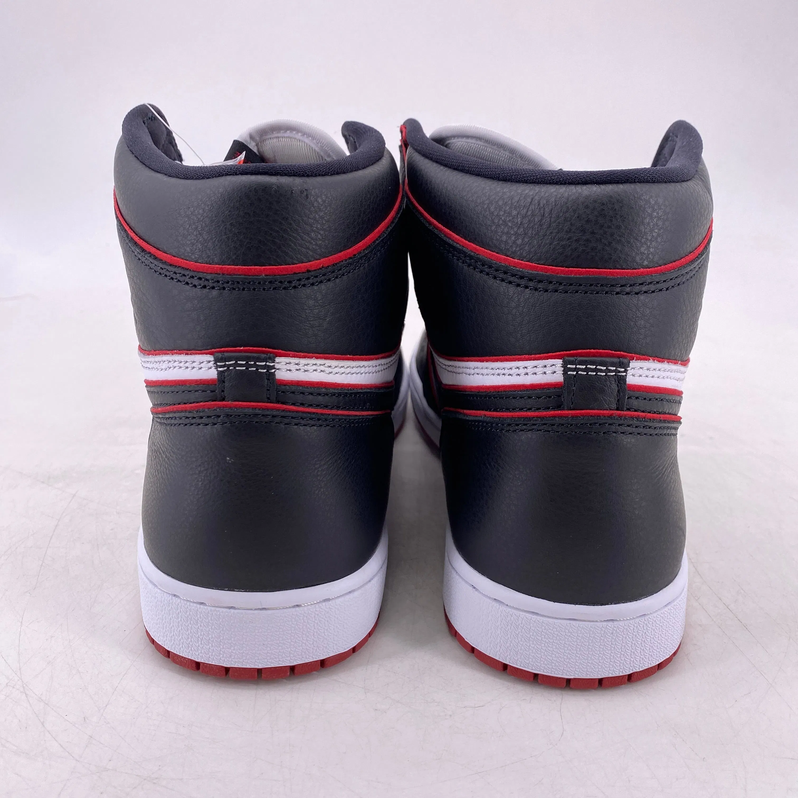 Air Jordan 1 Retro High OG "Bloodline" 2019 New Size 13