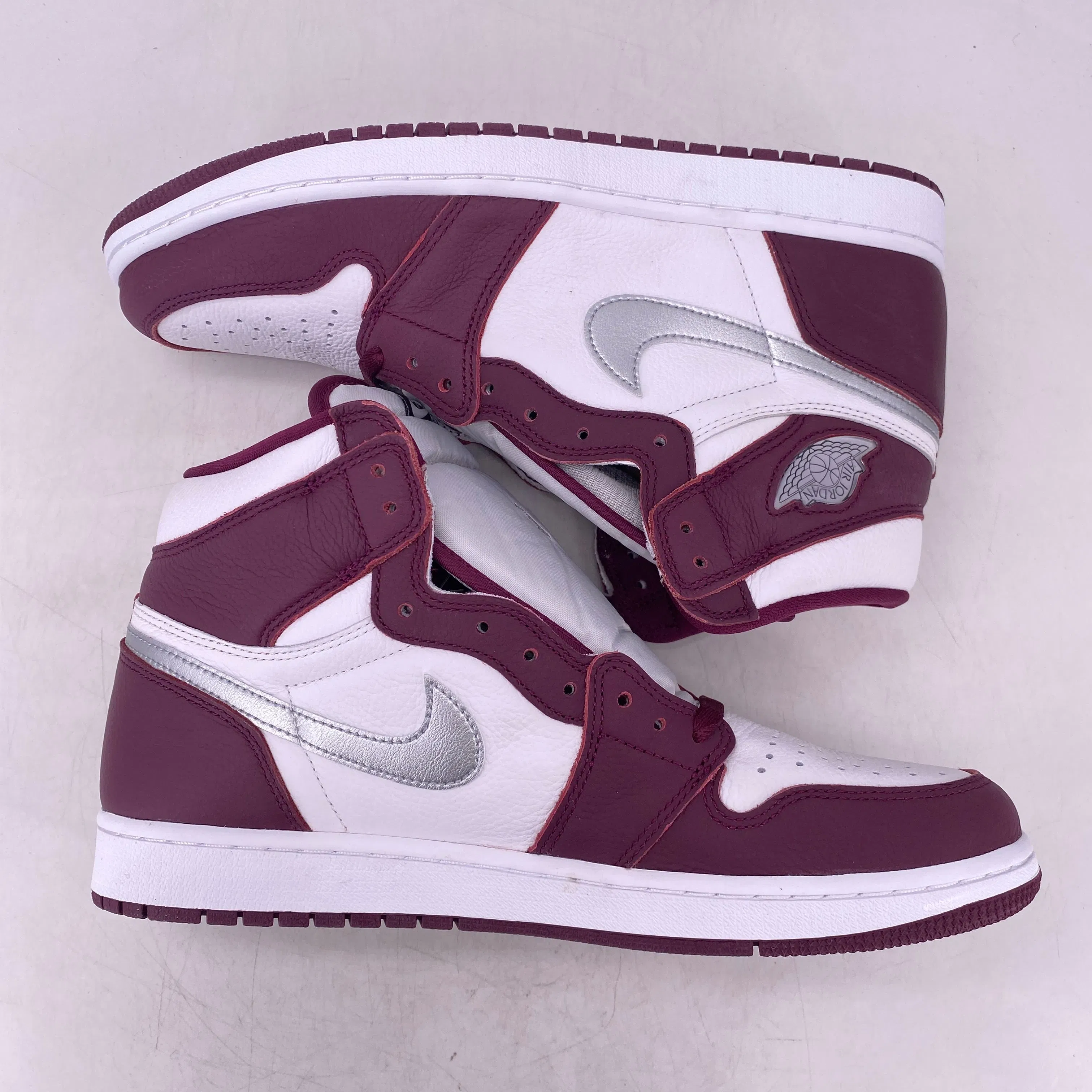 Air Jordan 1 Retro High OG "Bordeaux" 2021 New Size 12