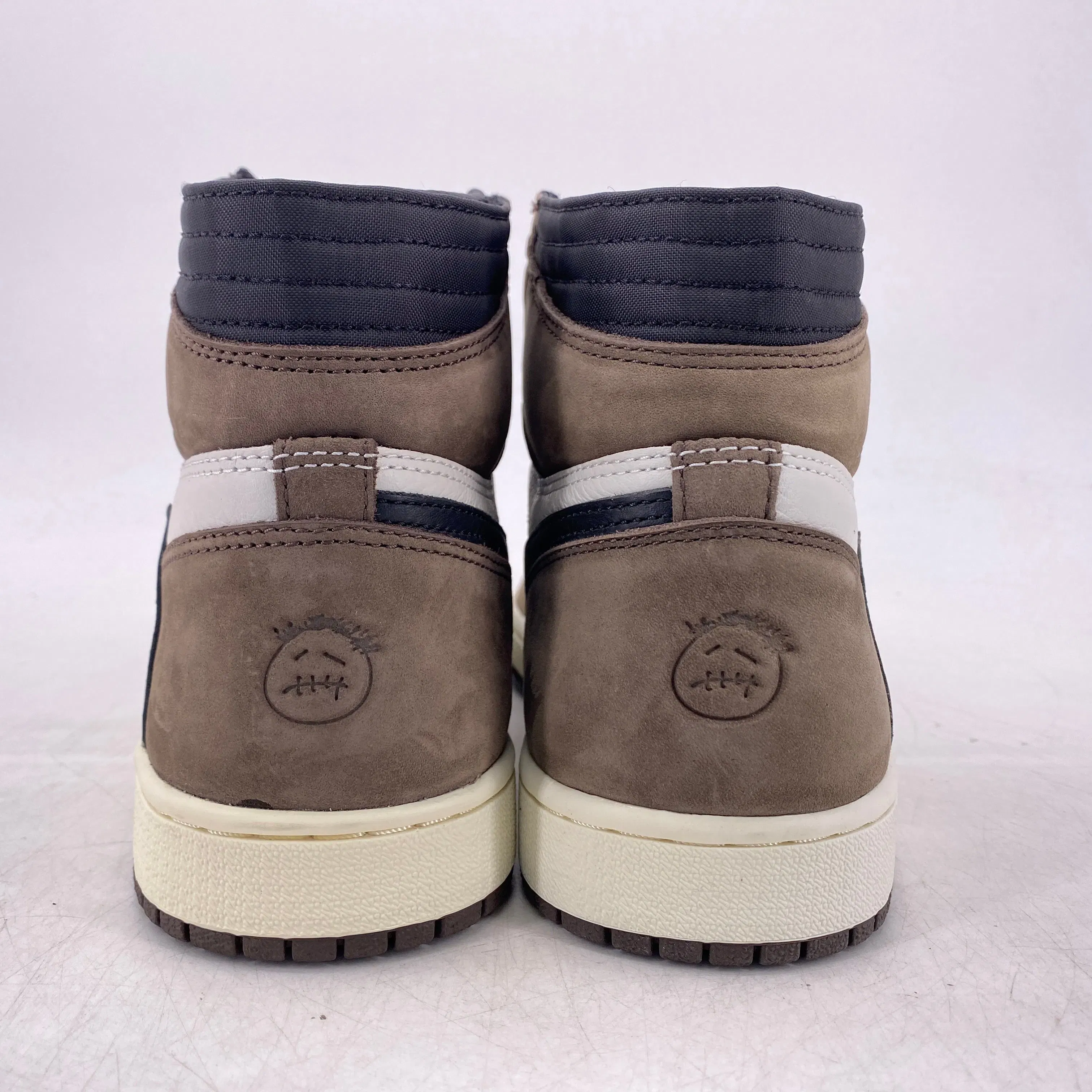Air Jordan 1 Retro High OG "Travis Scott Mocha" 2019 New (Cond) Size 10