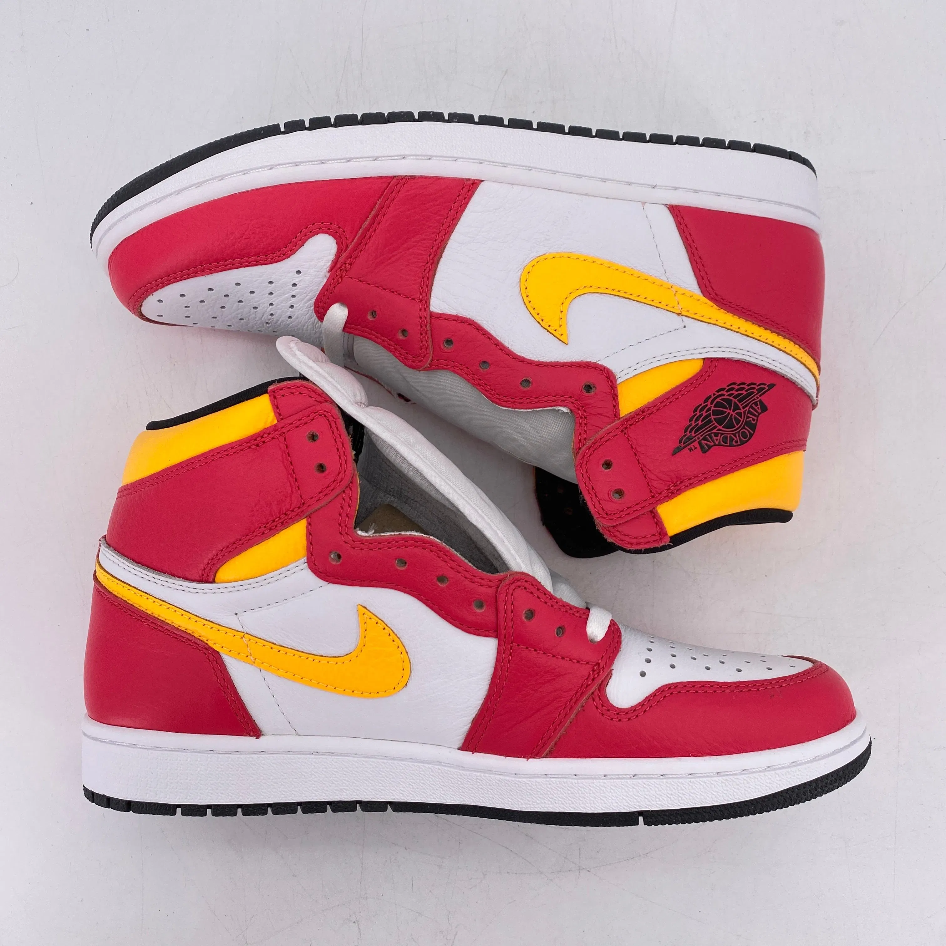 Air Jordan 1 Retro High OG "Light Fusion Red" 2021 New Size 10.5