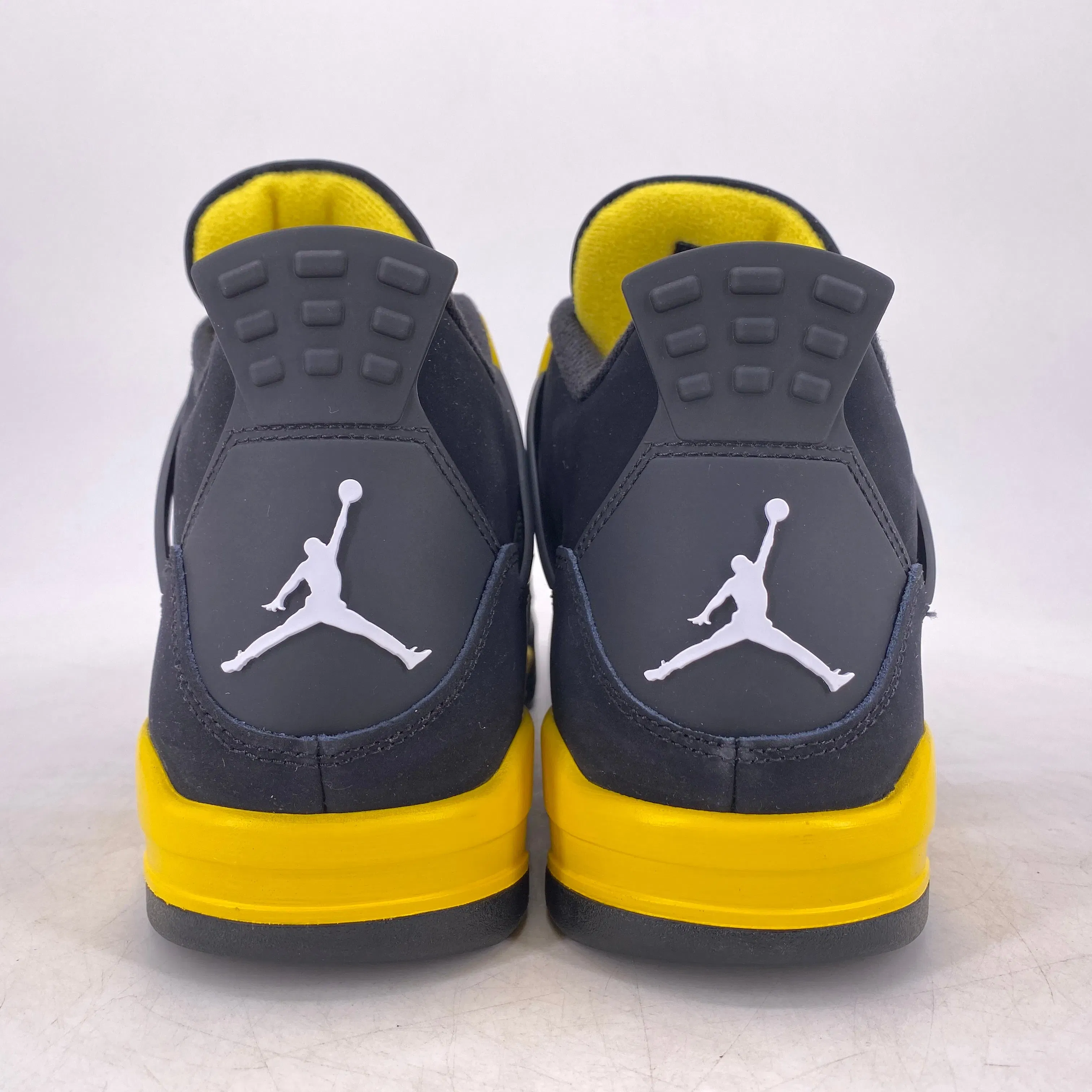 Air Jordan 4 Retro "Thunder" 2023 New Size 11.5