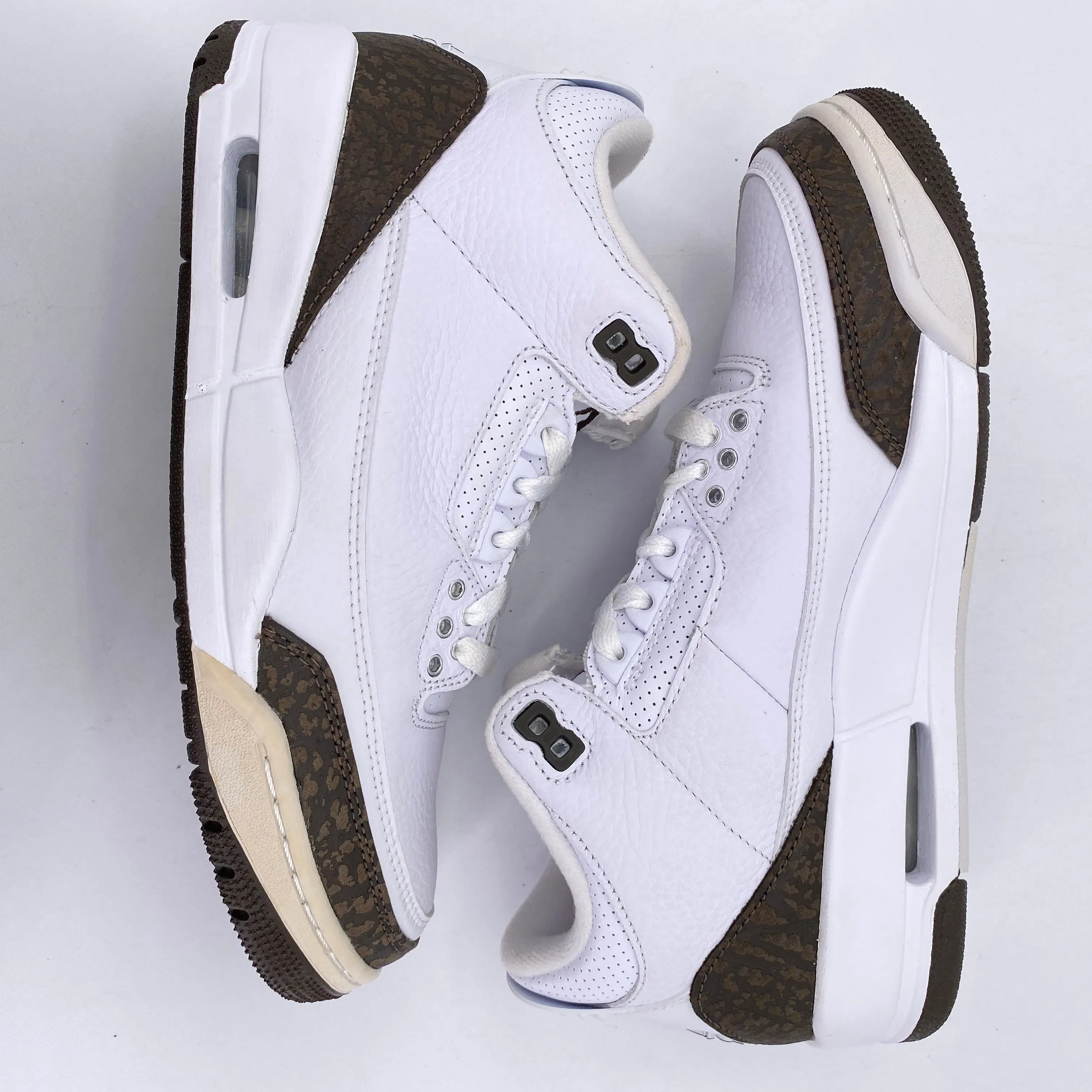 Air Jordan 3 Retro "Mocha" 2018 New Size 7