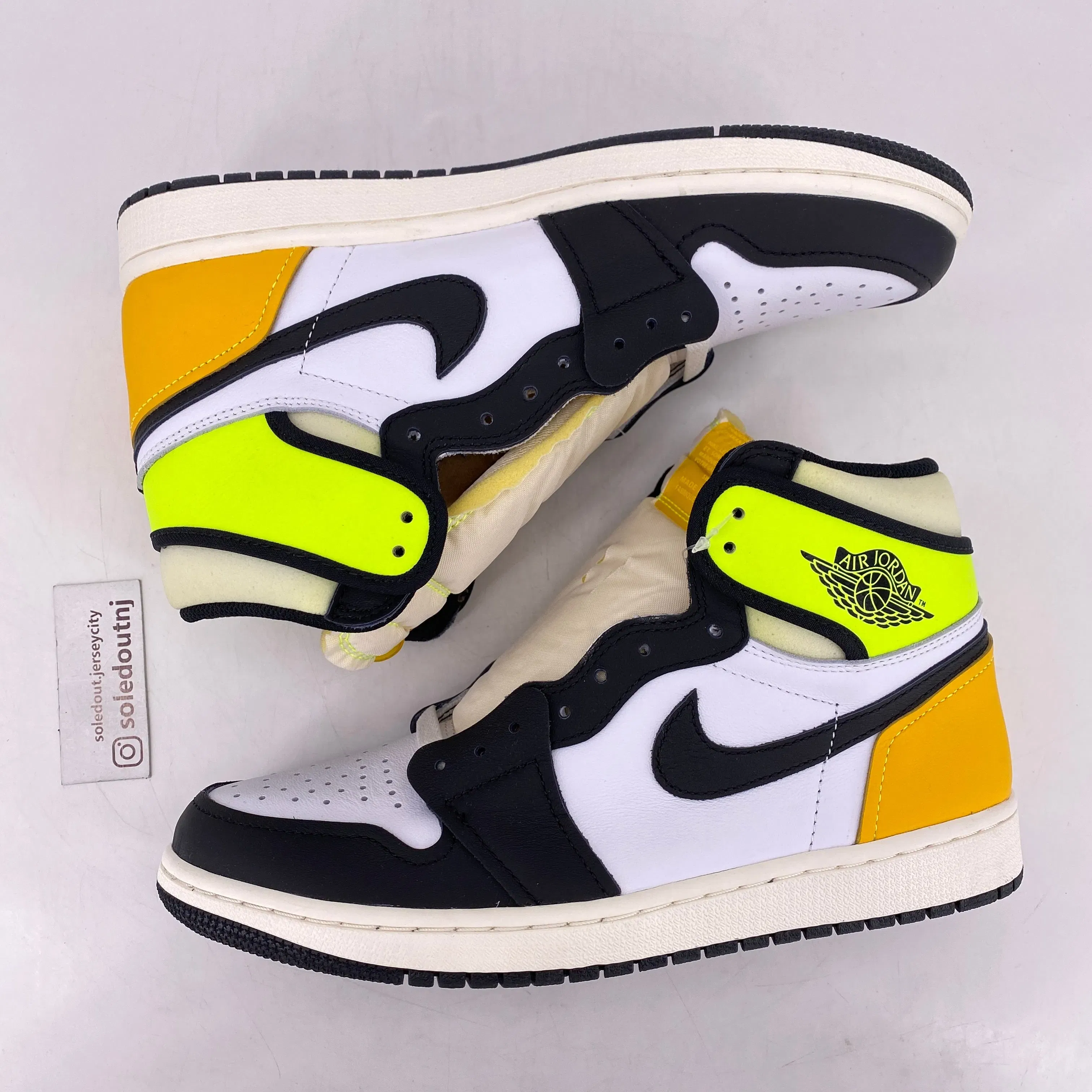 Air Jordan 1 Retro High OG "Volt" 2021 New Size 9
