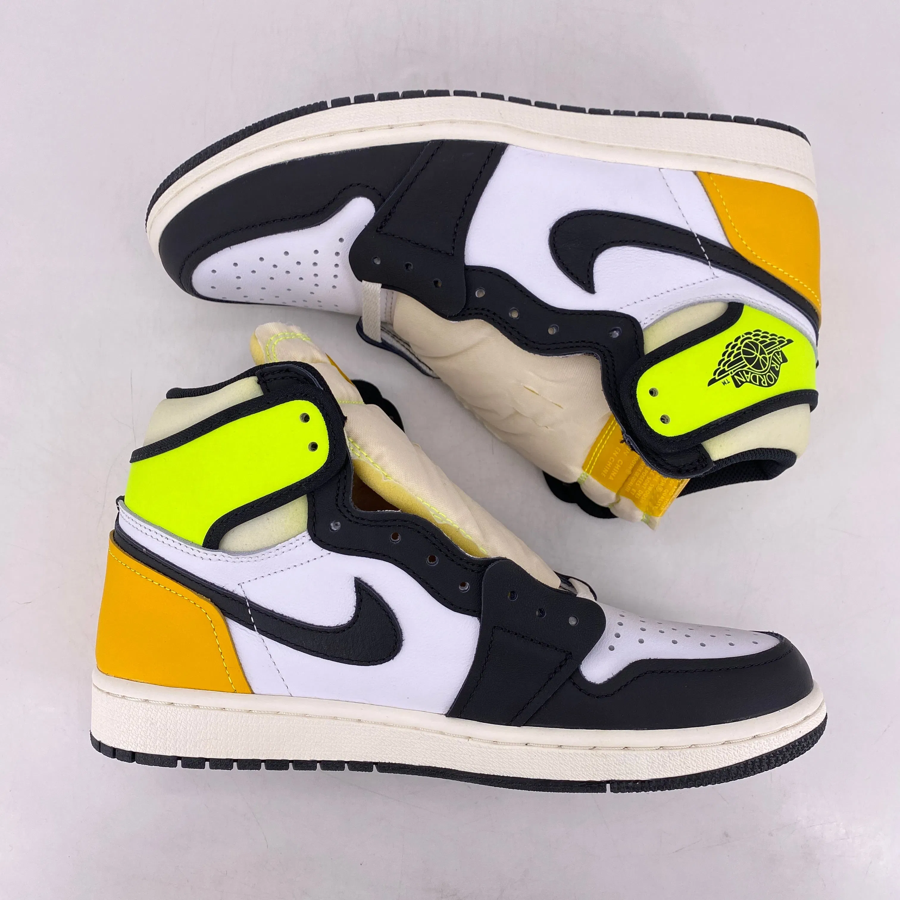 Air Jordan 1 Retro High OG "Volt" 2021 New Size 9