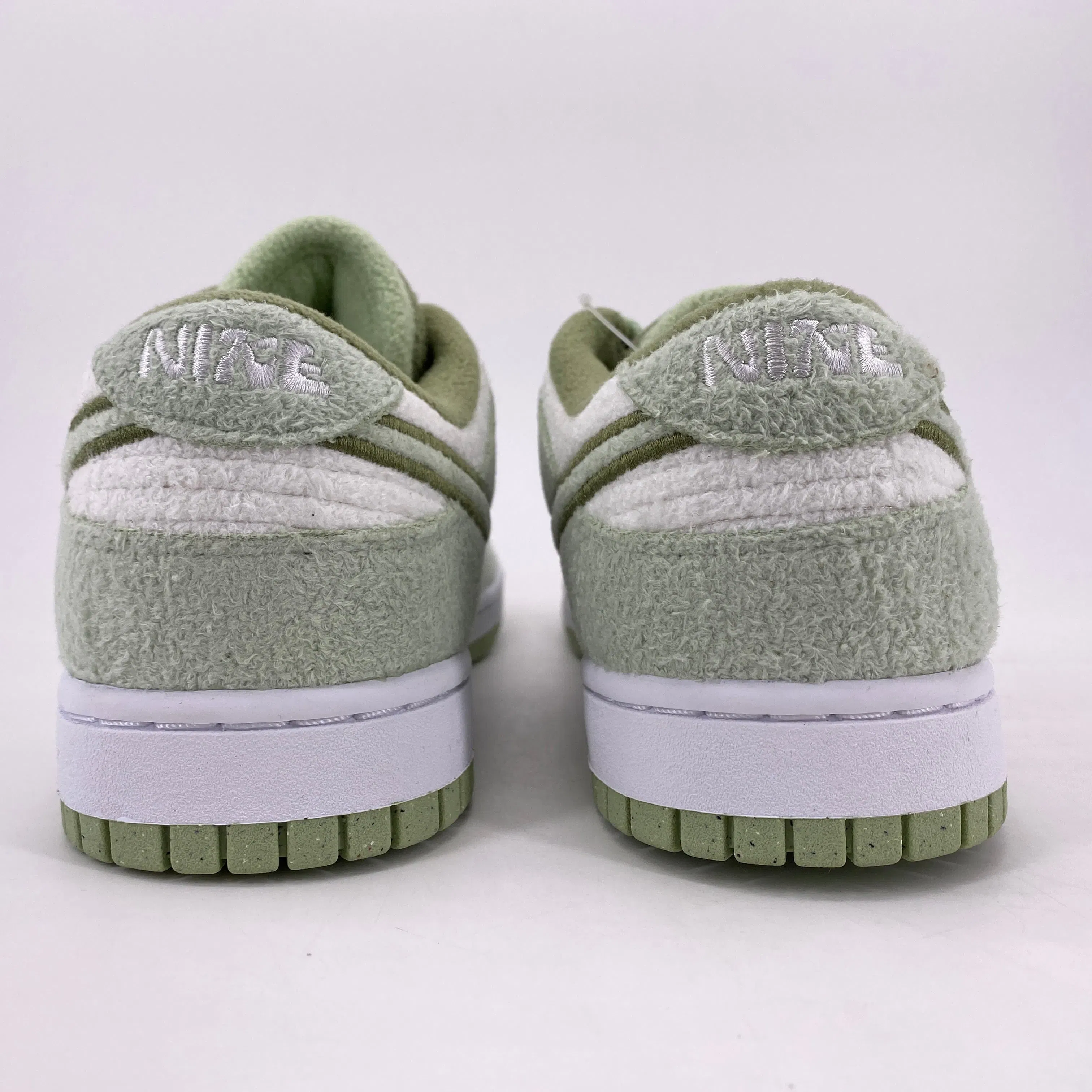 Nike (W) Dunk Low SE "Fleece Pack Honeydew" 2022 New Size 12W