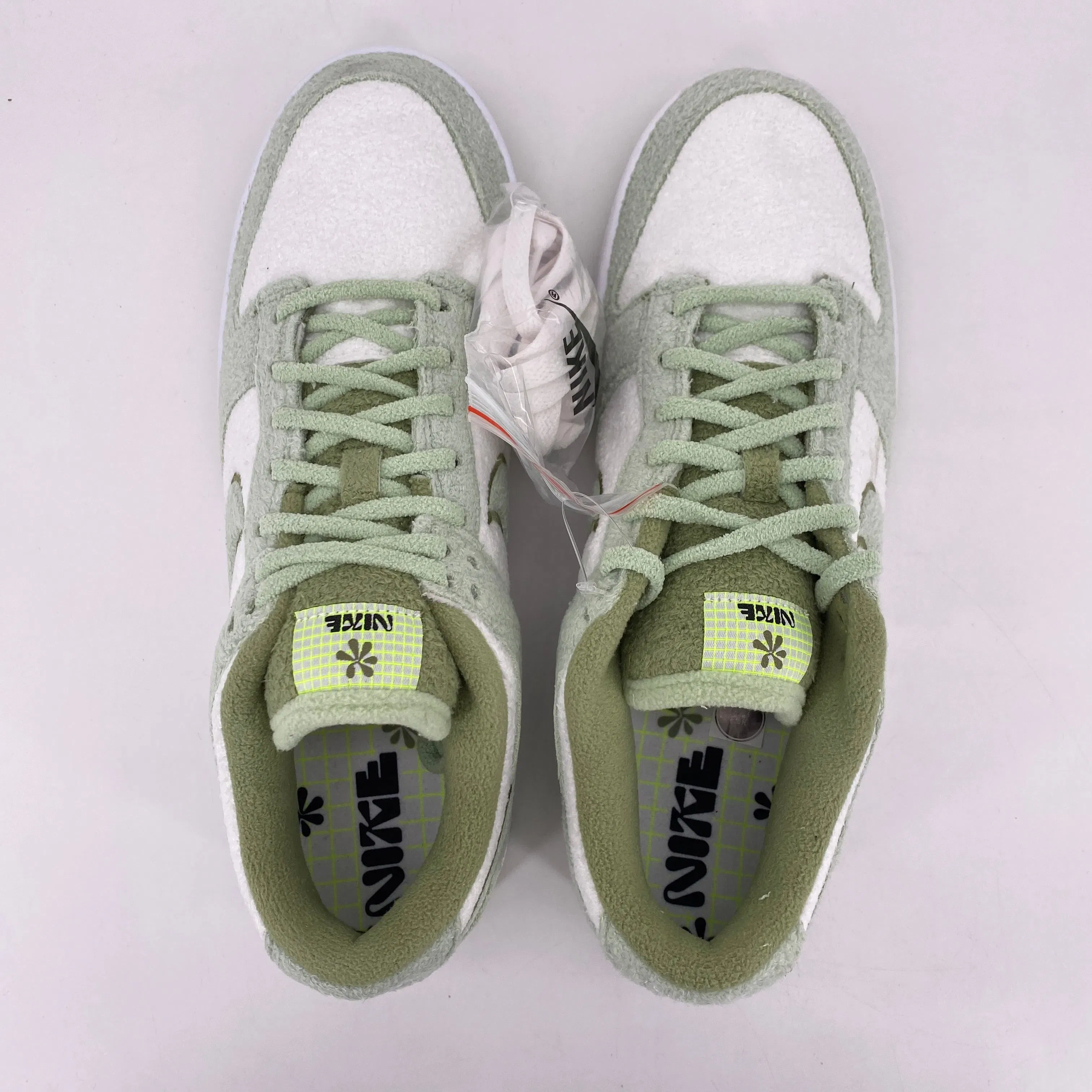 Nike (W) Dunk Low SE "Fleece Pack Honeydew" 2022 New Size 12W