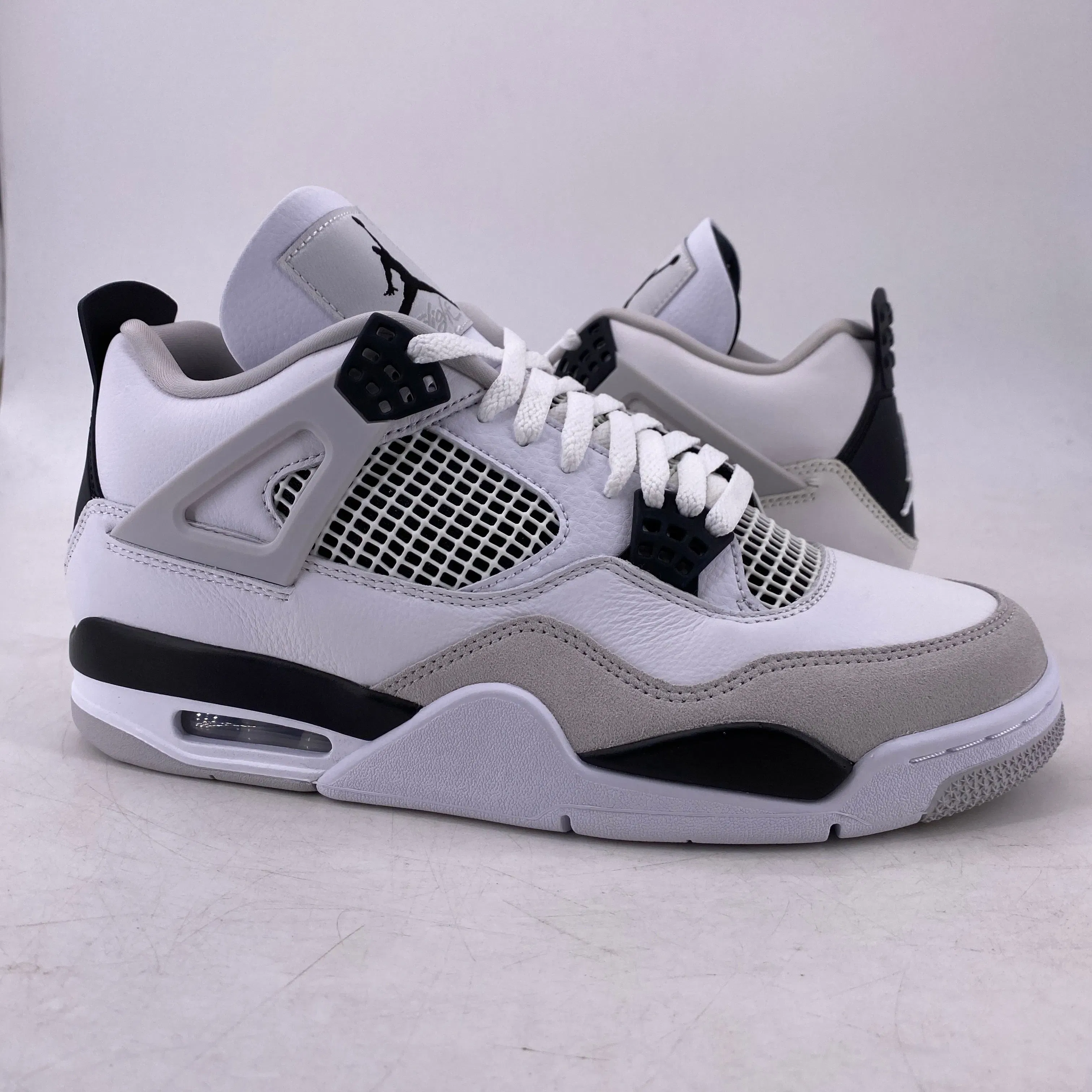 Air Jordan 4 Retro "Military Black" 2022 New (Cond) Size 10