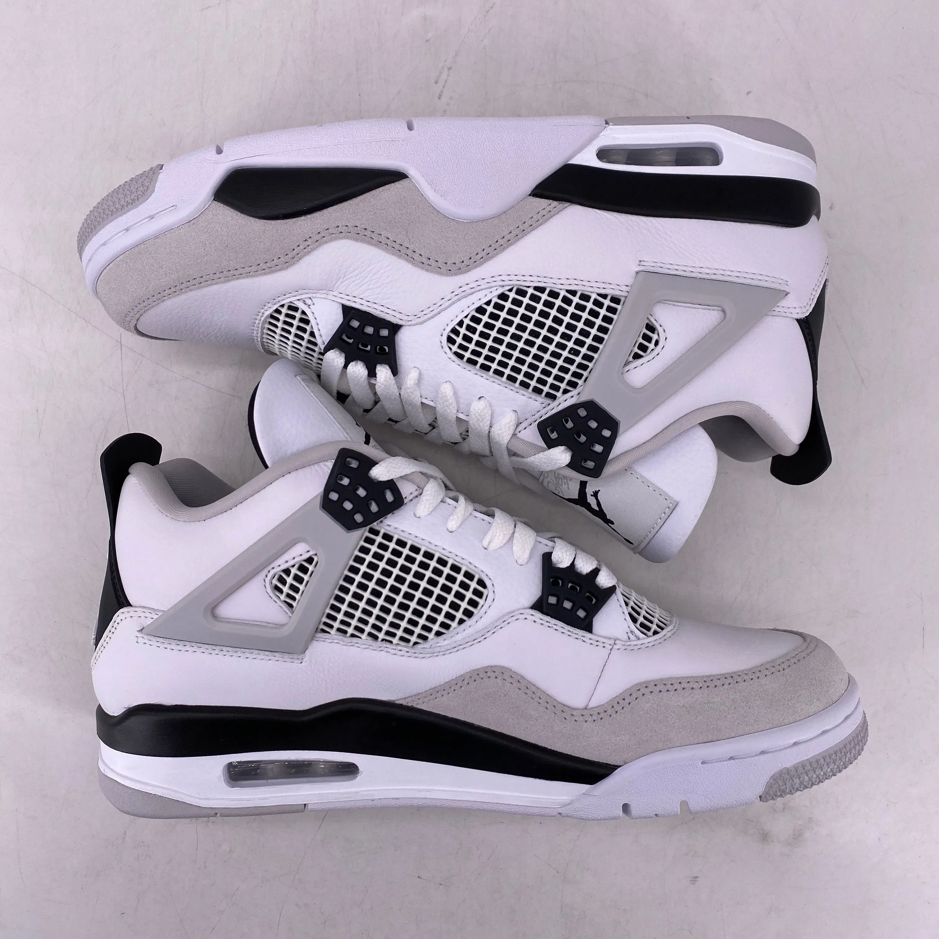 Air Jordan 4 Retro "Military Black" 2022 New (Cond) Size 10