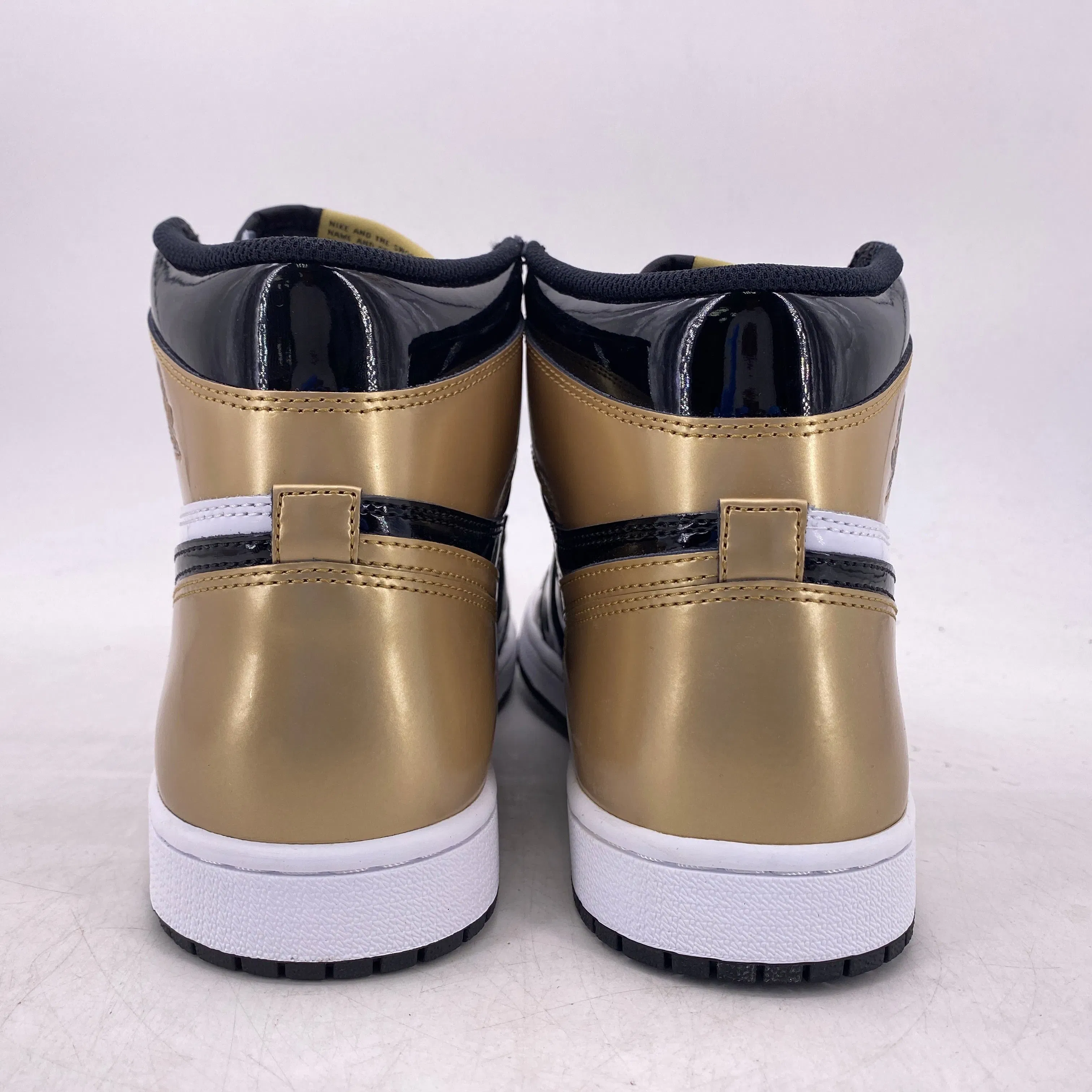 Air Jordan 1 Retro High OG "Gold Toe" 2018 New Size 10.5