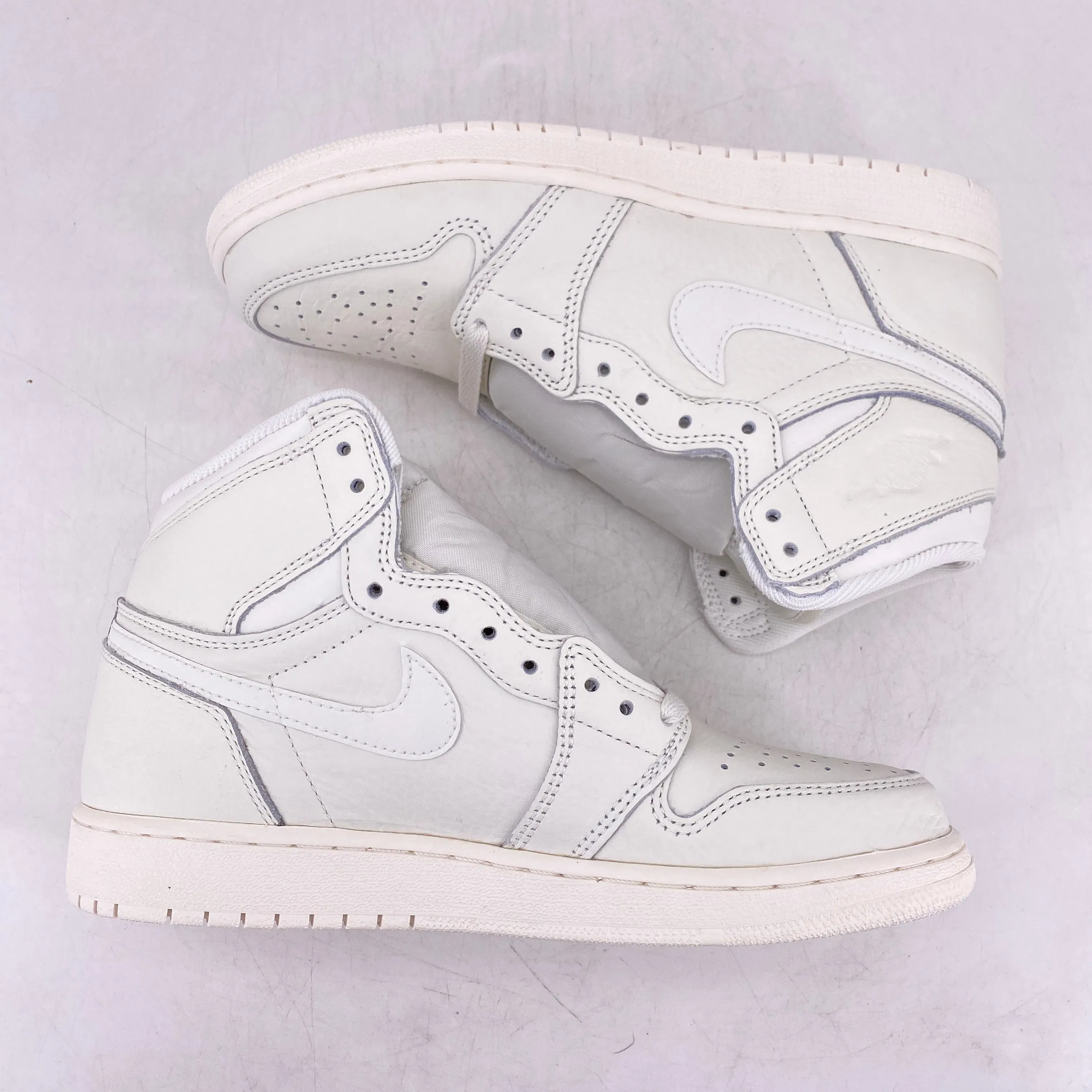 Air Jordan (GS) 1 Retro High OG "Sail" 2017 New Size 7Y