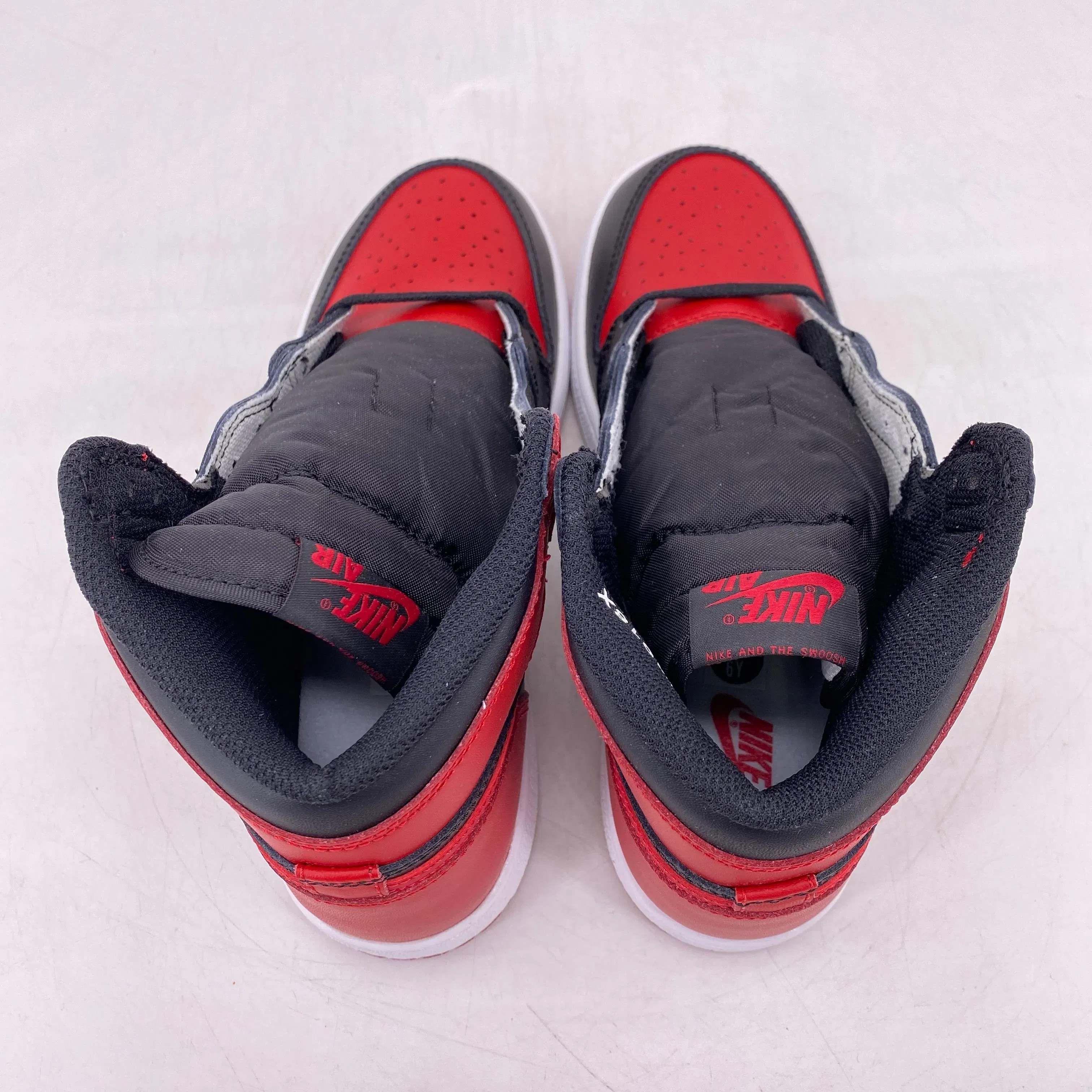 Air Jordan (GS) 1 Retro High OG "Banned" 2016 New Size 6Y