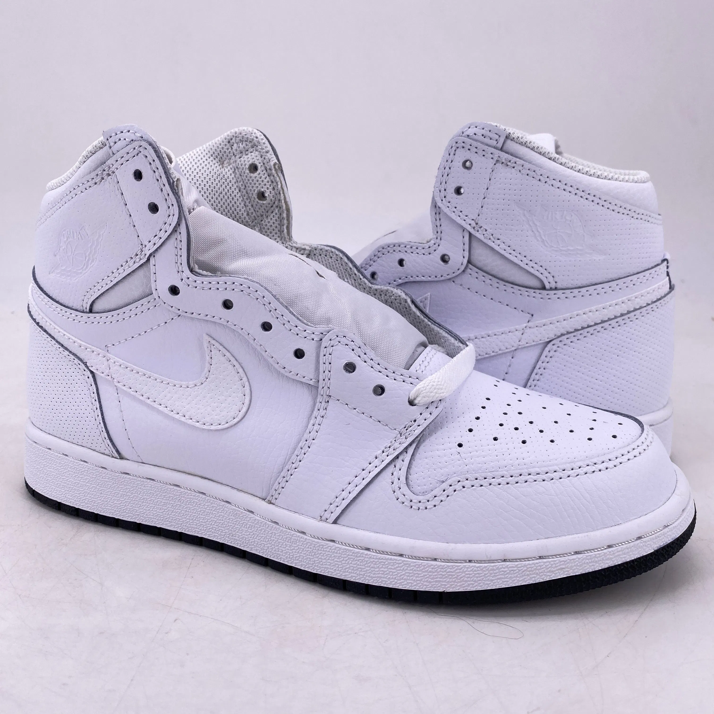 Air Jordan (GS) 1 Retro High OG "Perforated White" 2017 New Size 6.5Y