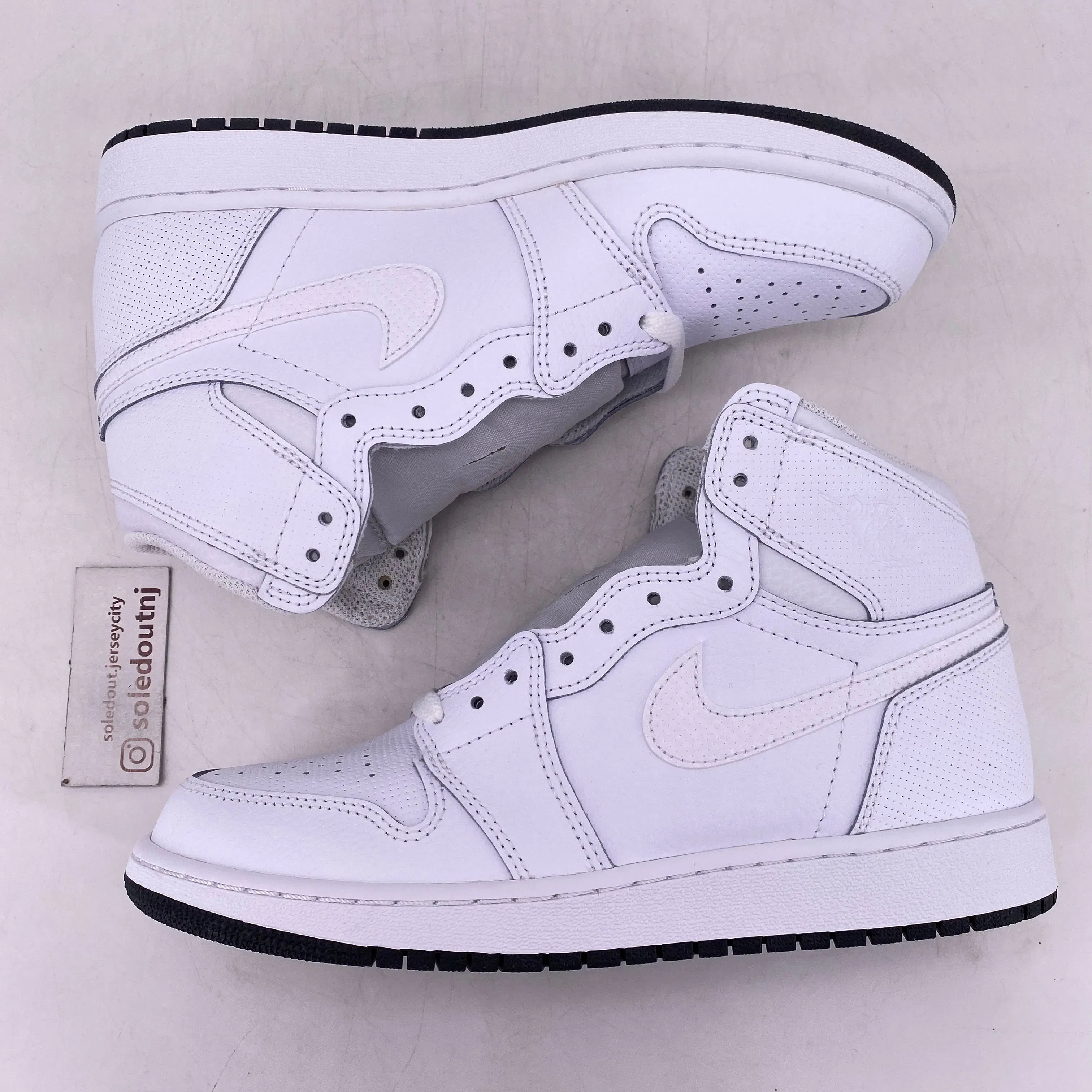 Air Jordan (GS) 1 Retro High OG "Perforated White" 2017 New Size 6.5Y
