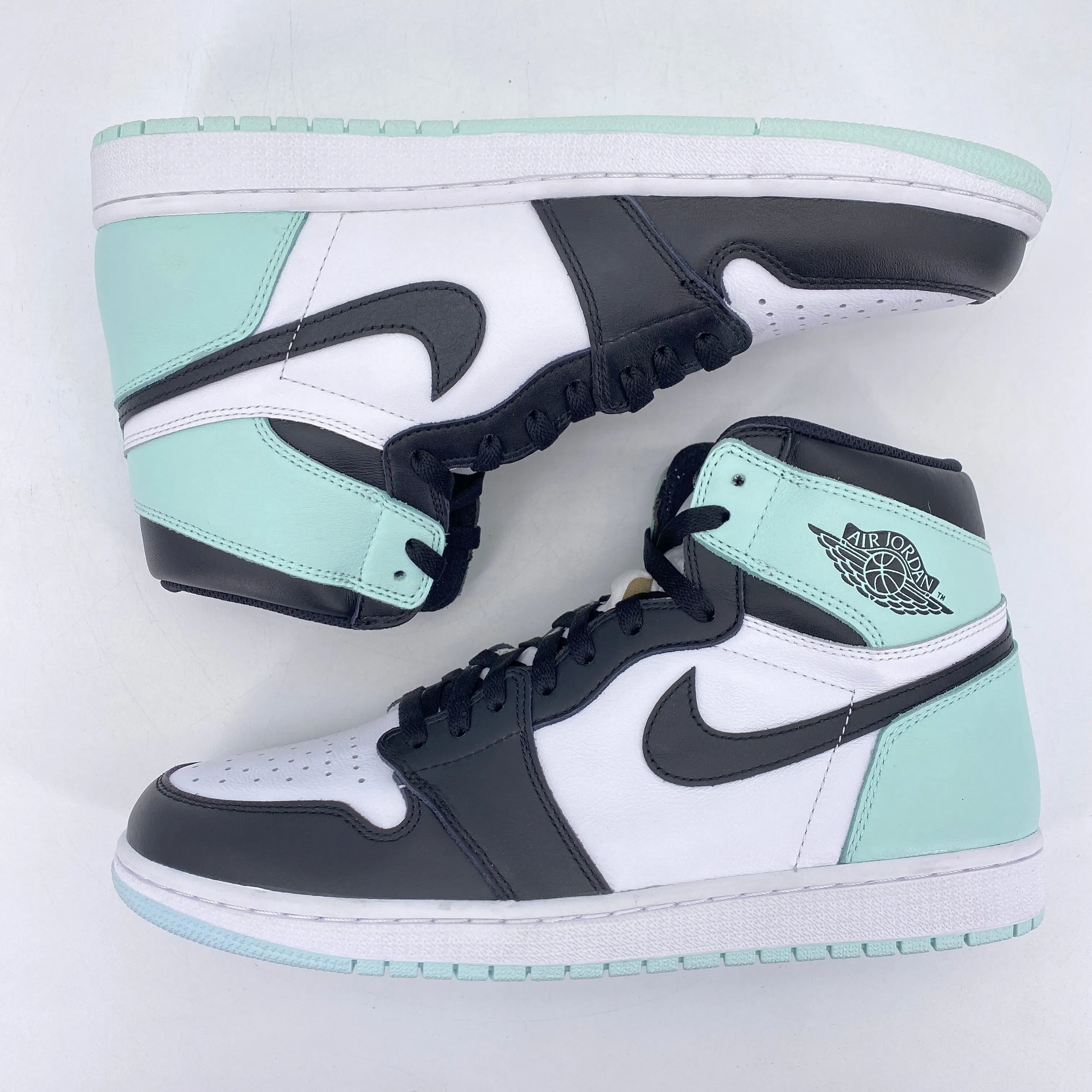 Air Jordan 1 Retro High OG "Igloo" 2017 New Size 11.5