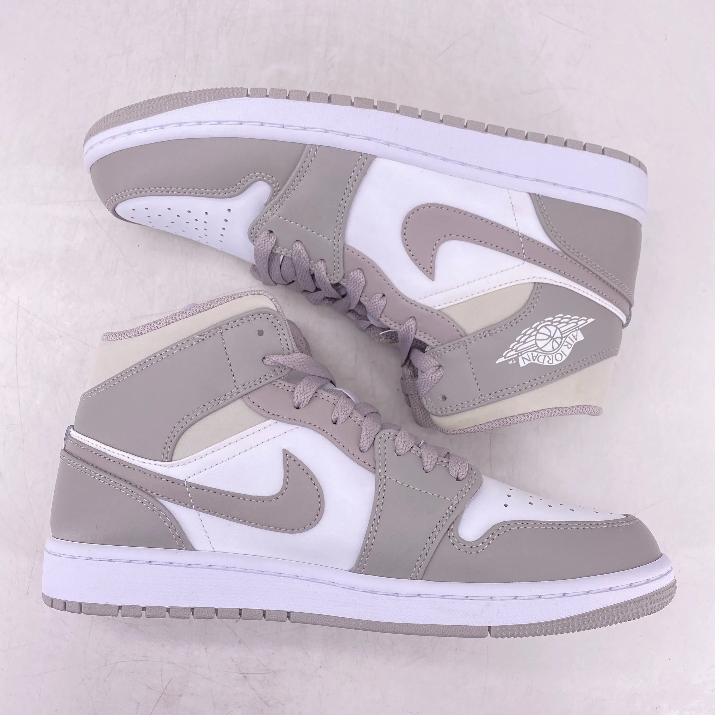 Air Jordan 1 Mid "Linen" 2021 New Size 9