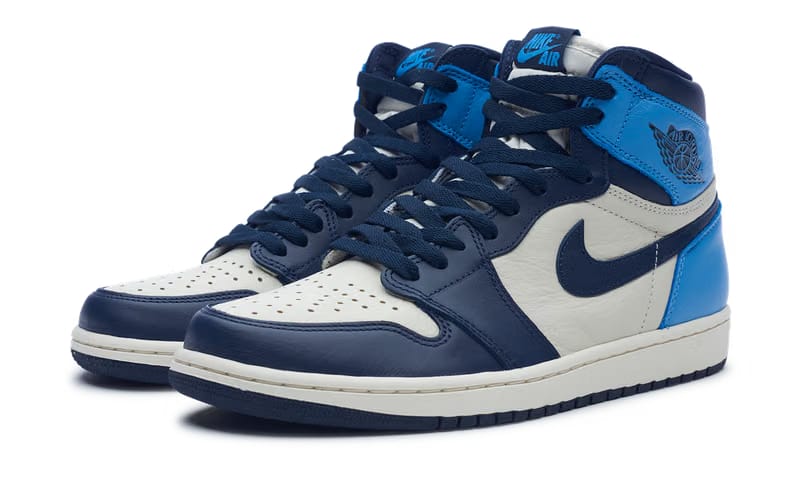 Nike Air Jordan 1 Retro High Obsidian UNC 555088-140