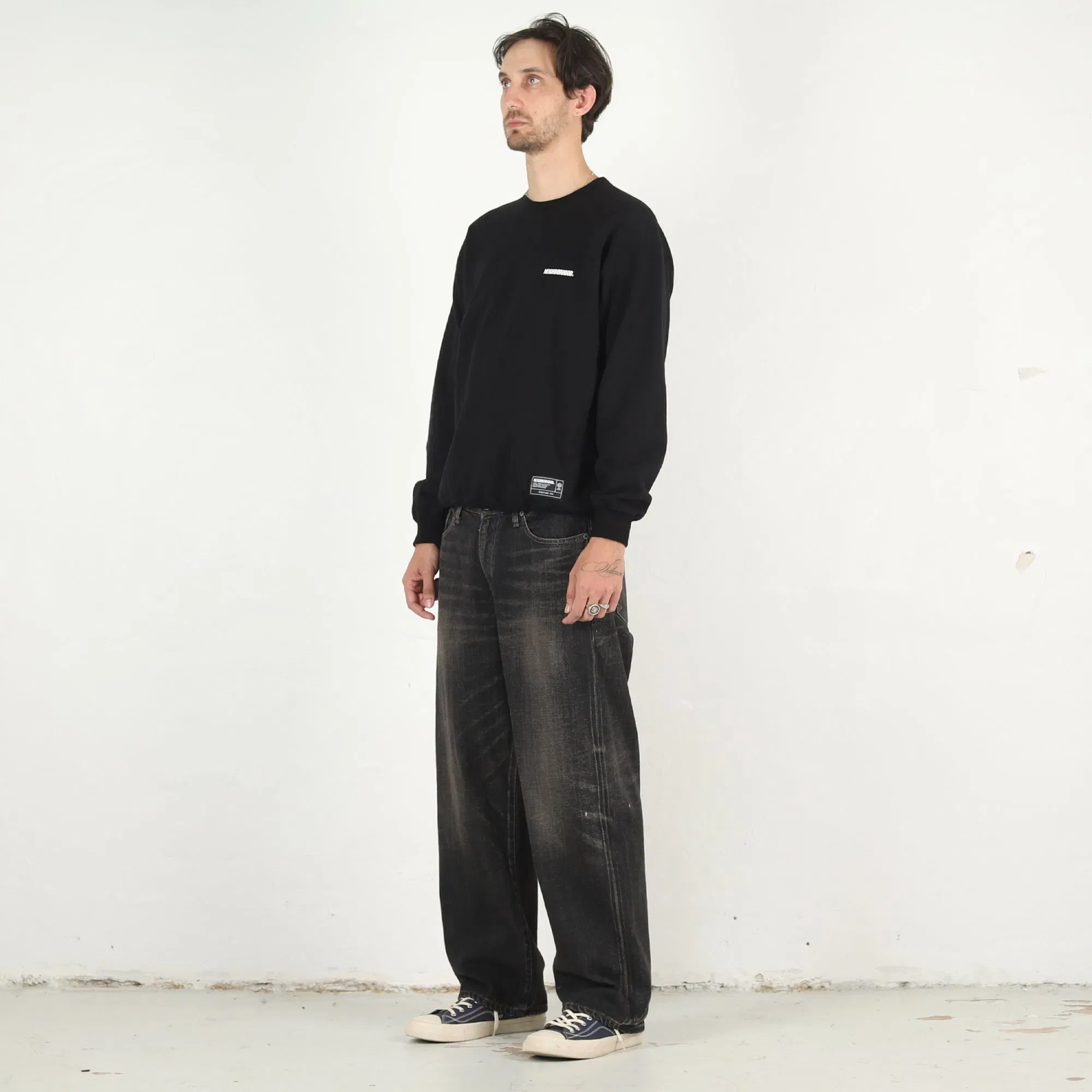Neighborhood Staple LS Sweatshirt - Black