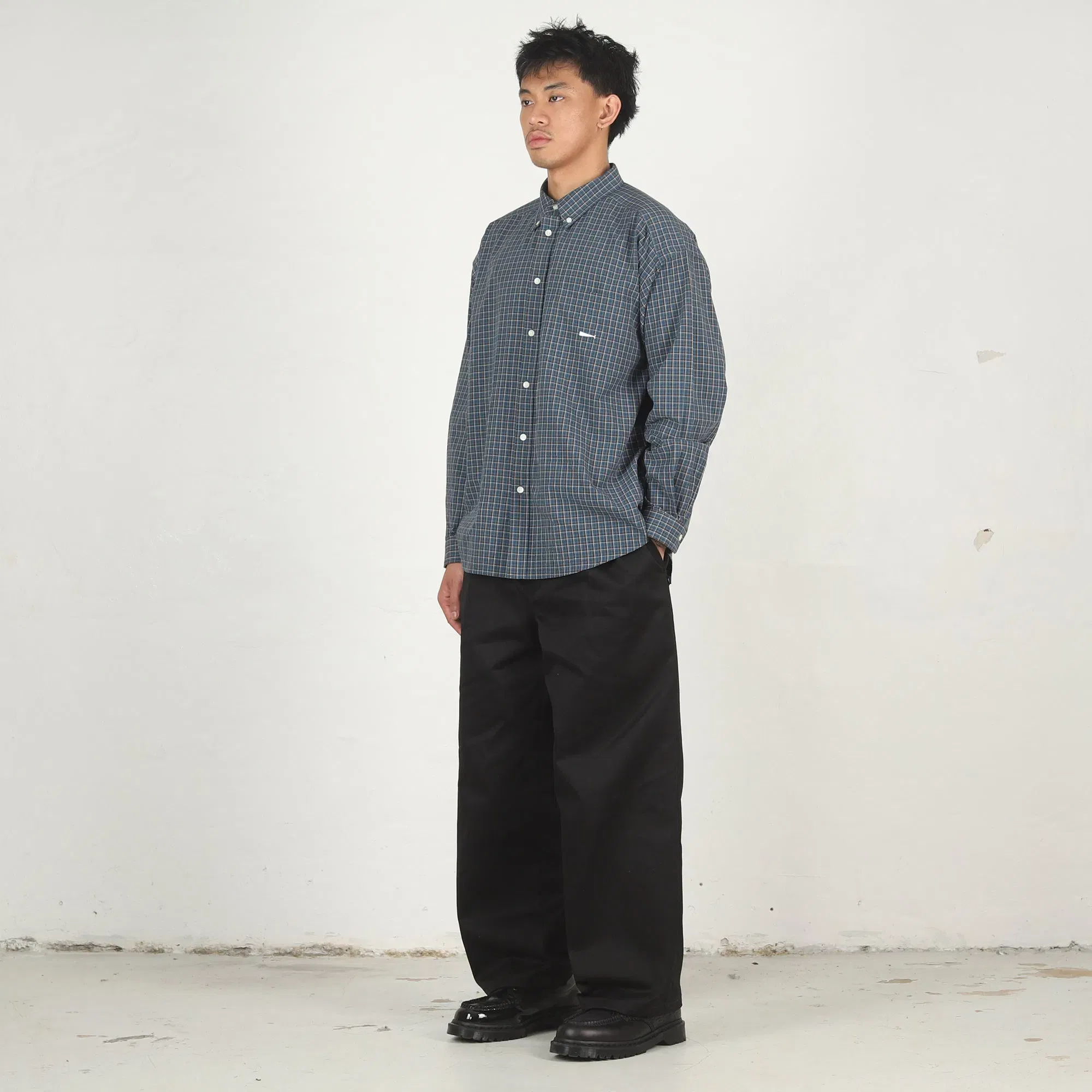 Descendant Kennedy's Plaid LS Shirt - Navy