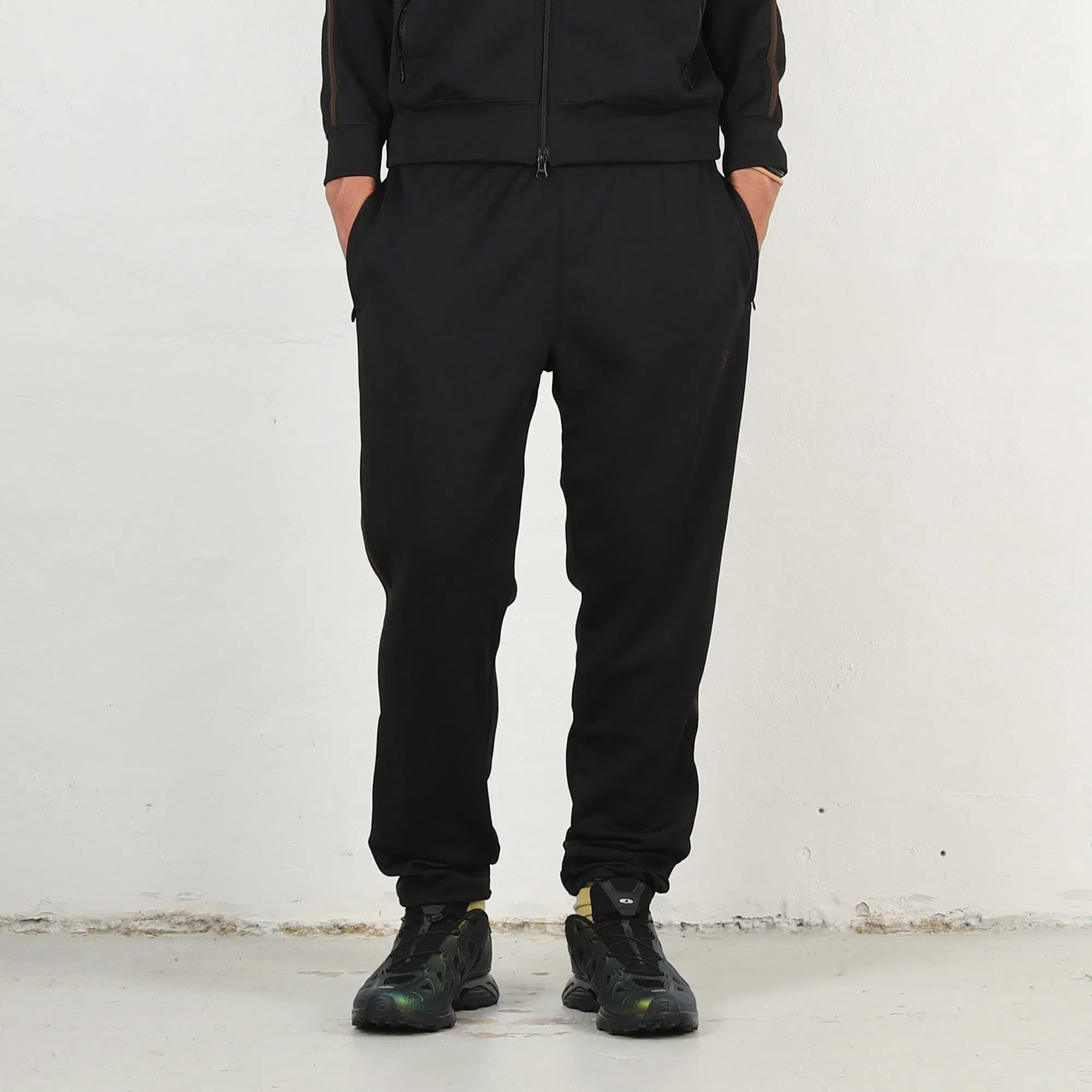 SOUTH2 WEST8 Trainer Pant - Black