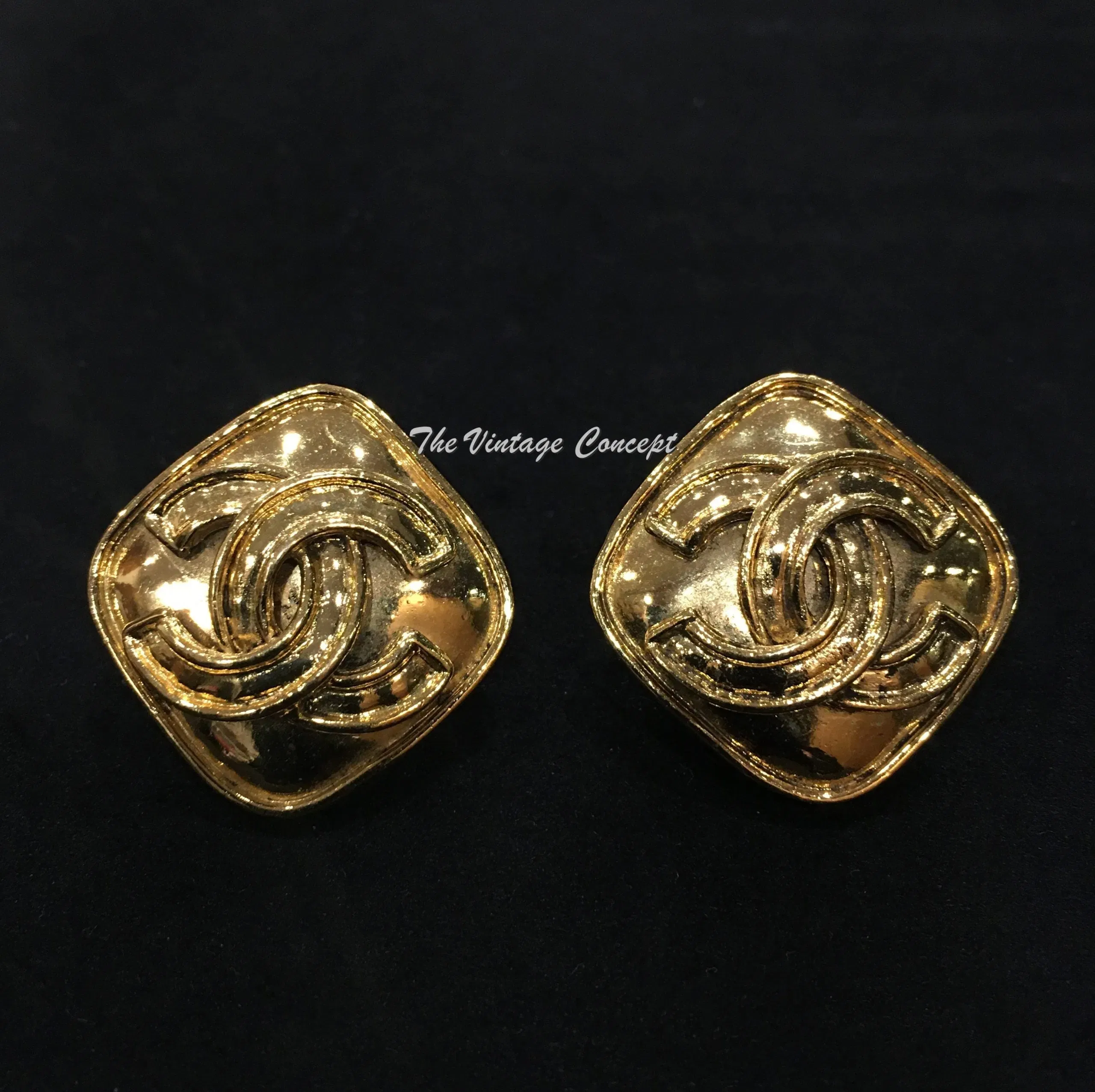 Chanel Gold Tone Diamond Shape w/ Logo Clip Earrings 94P
