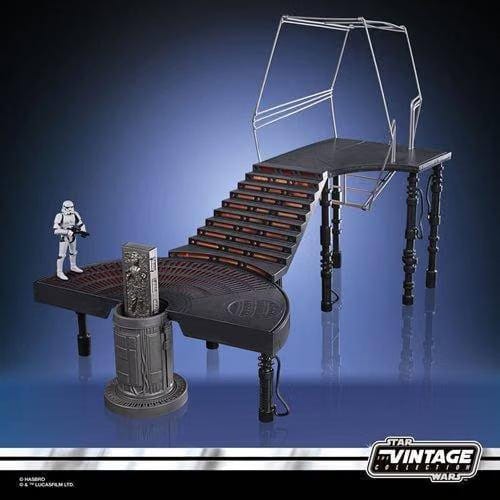 Hasbro Star Wars - The Vintage Collection - Carbon-Freezing Chamber Playset with Stormtrooper Action Figure