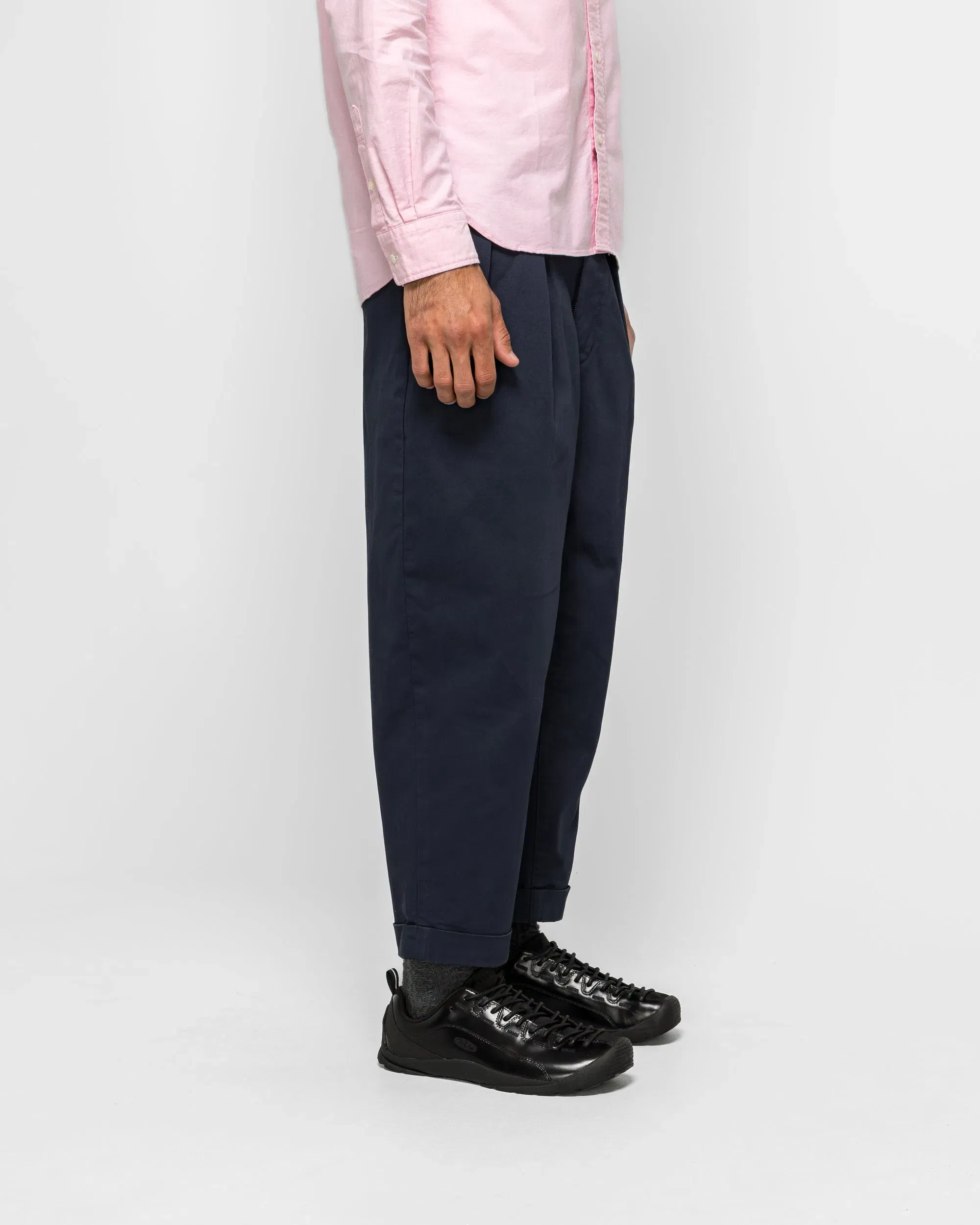 BEAMS PLUS 2 Pleat Twill Pants - Navy