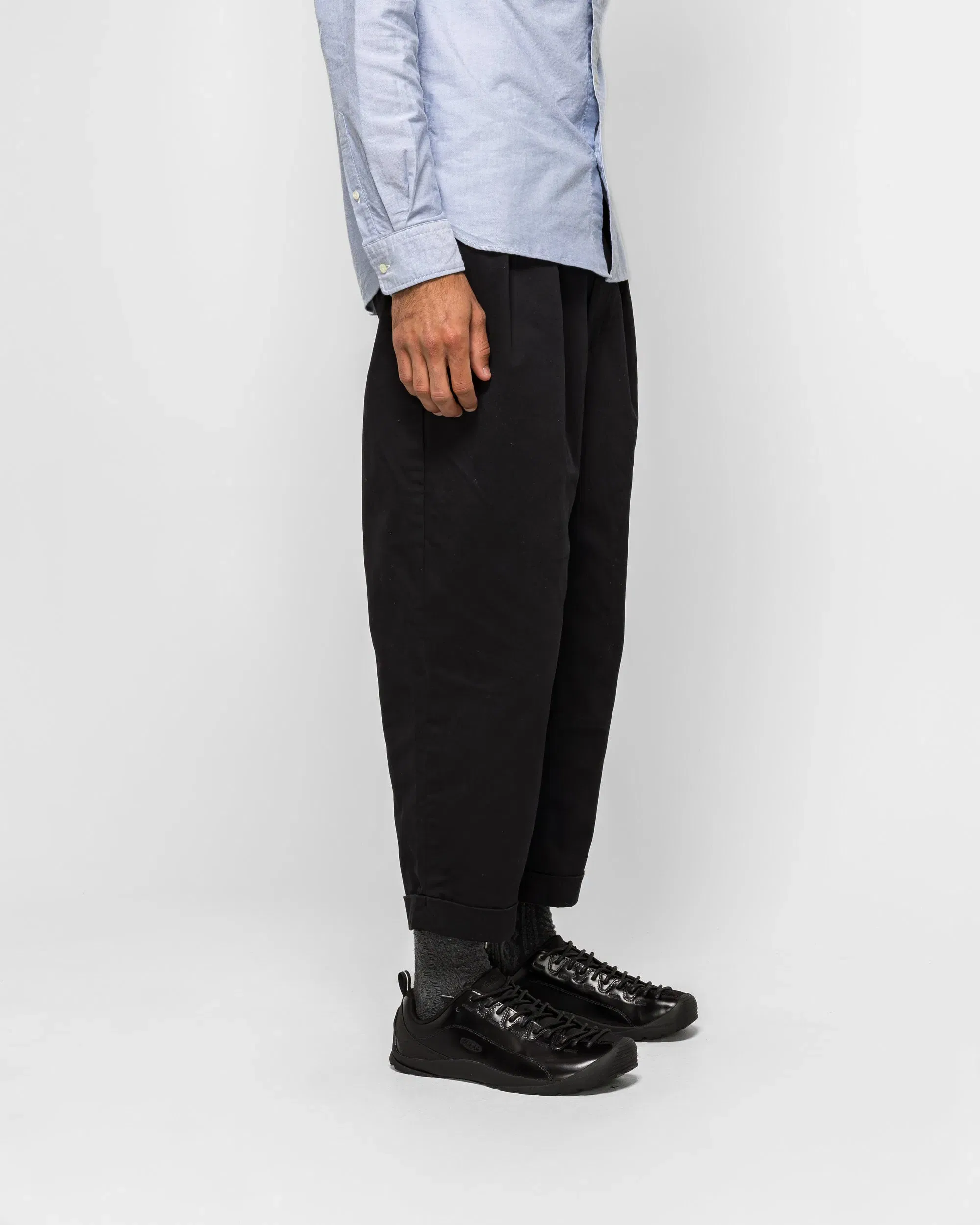 BEAMS PLUS 2 Pleat Twill Pants - Black