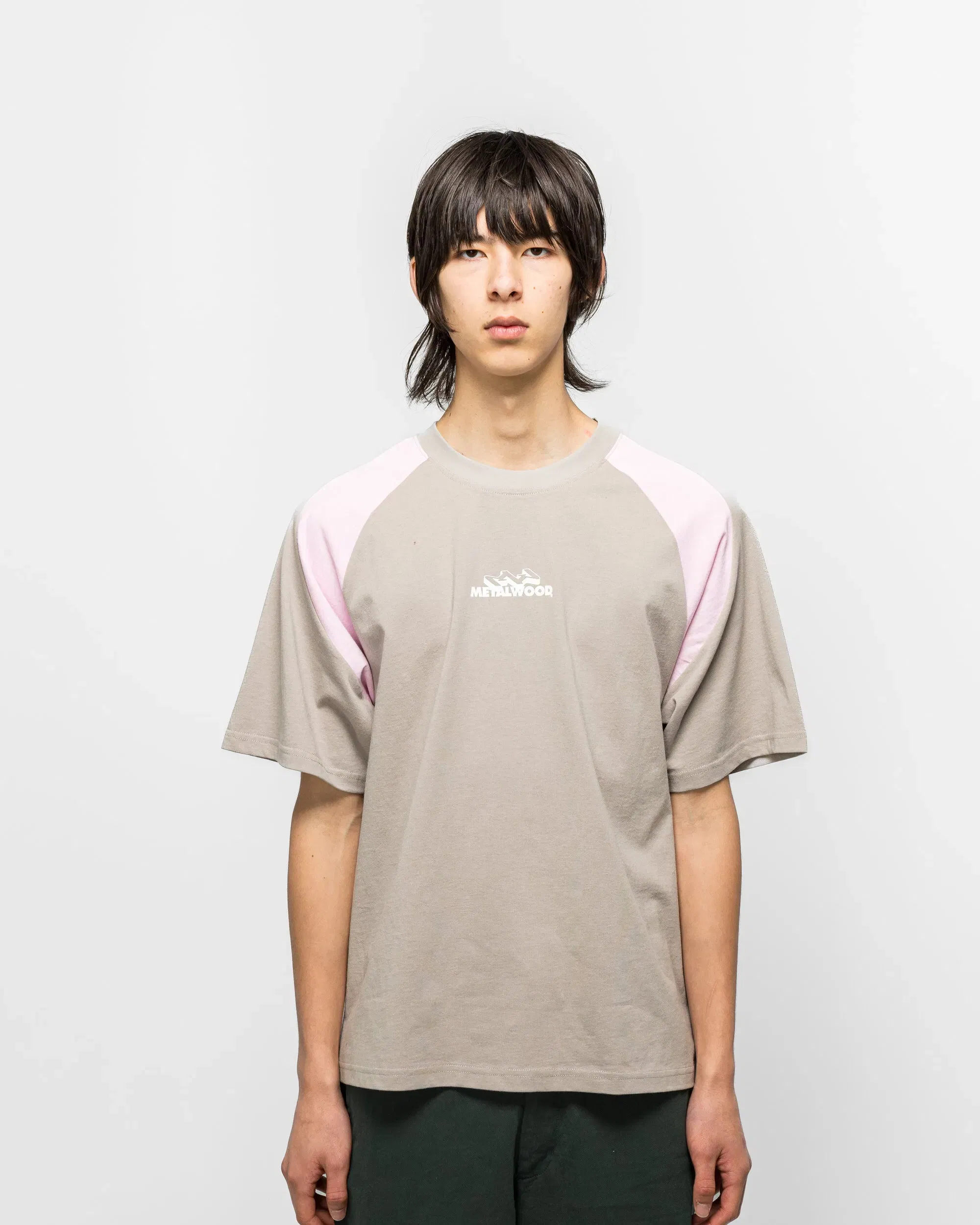 Metalwood Mountaineer Raglan T-Shirt - Grey/Pink