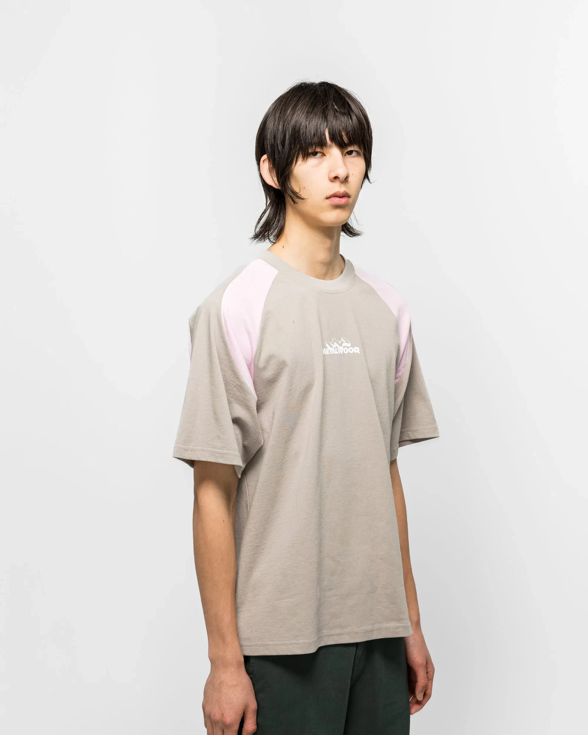 Metalwood Mountaineer Raglan T-Shirt - Grey/Pink