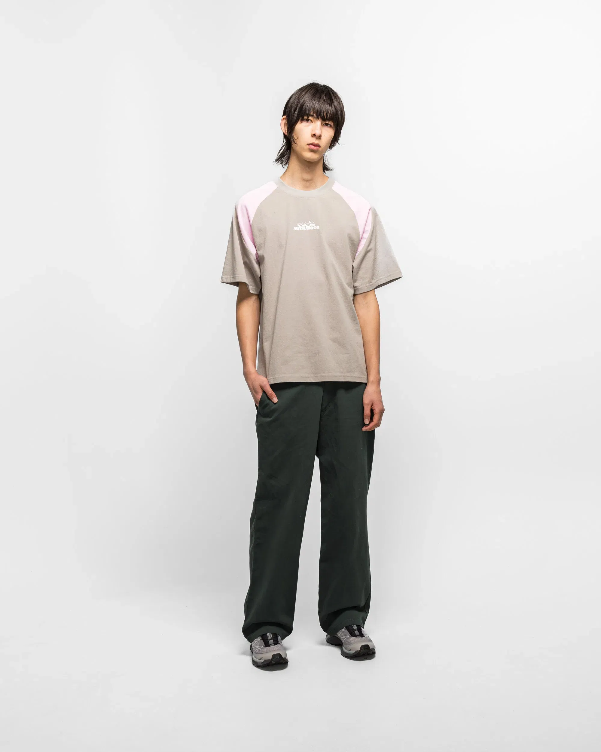 Metalwood Mountaineer Raglan T-Shirt - Grey/Pink