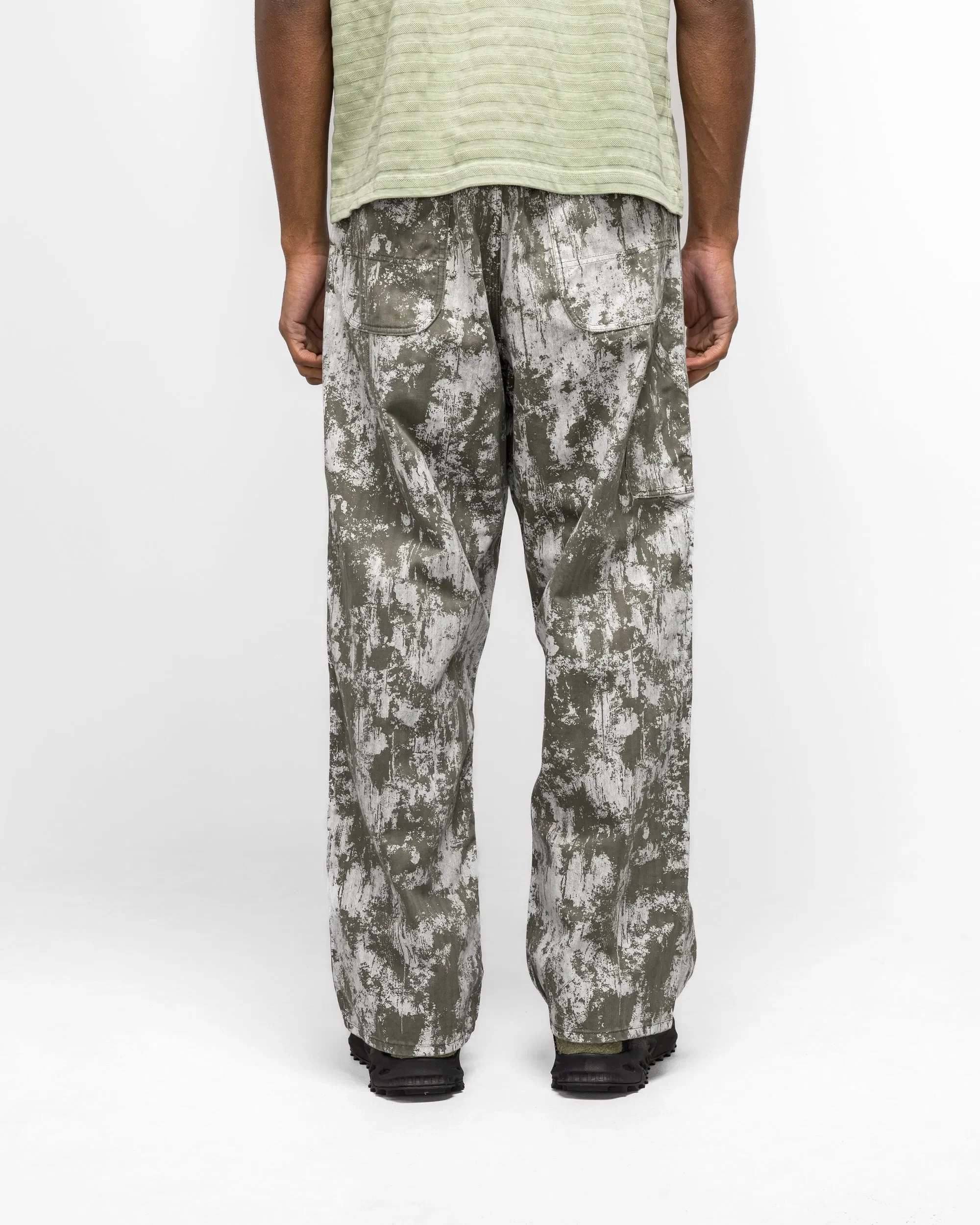 BEAMS PLUS P-Man Pants Supima Herringbone On Paint Print - Olive
