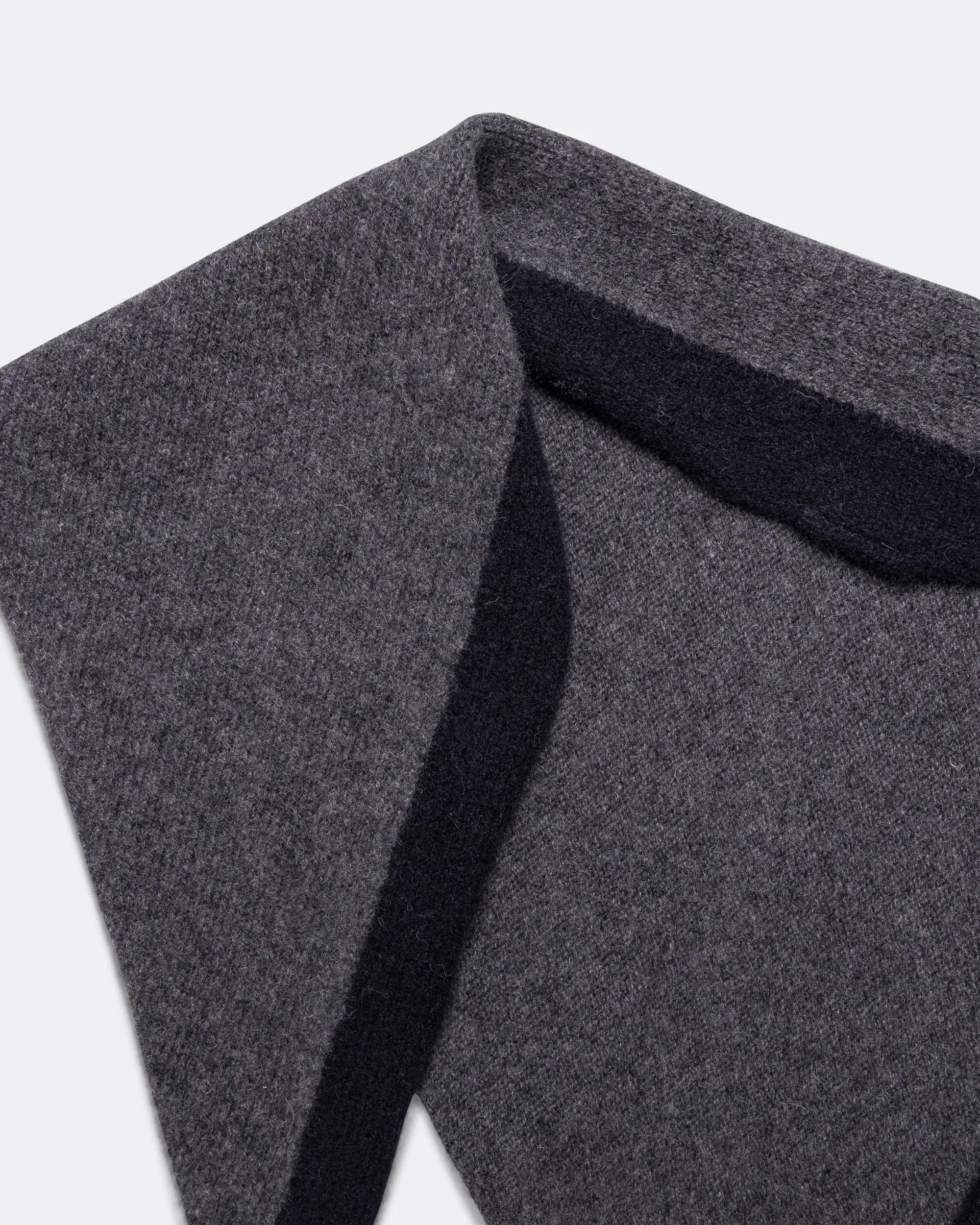 MHL. Tipped Scout Scarf - Grey/Ink Lambswool