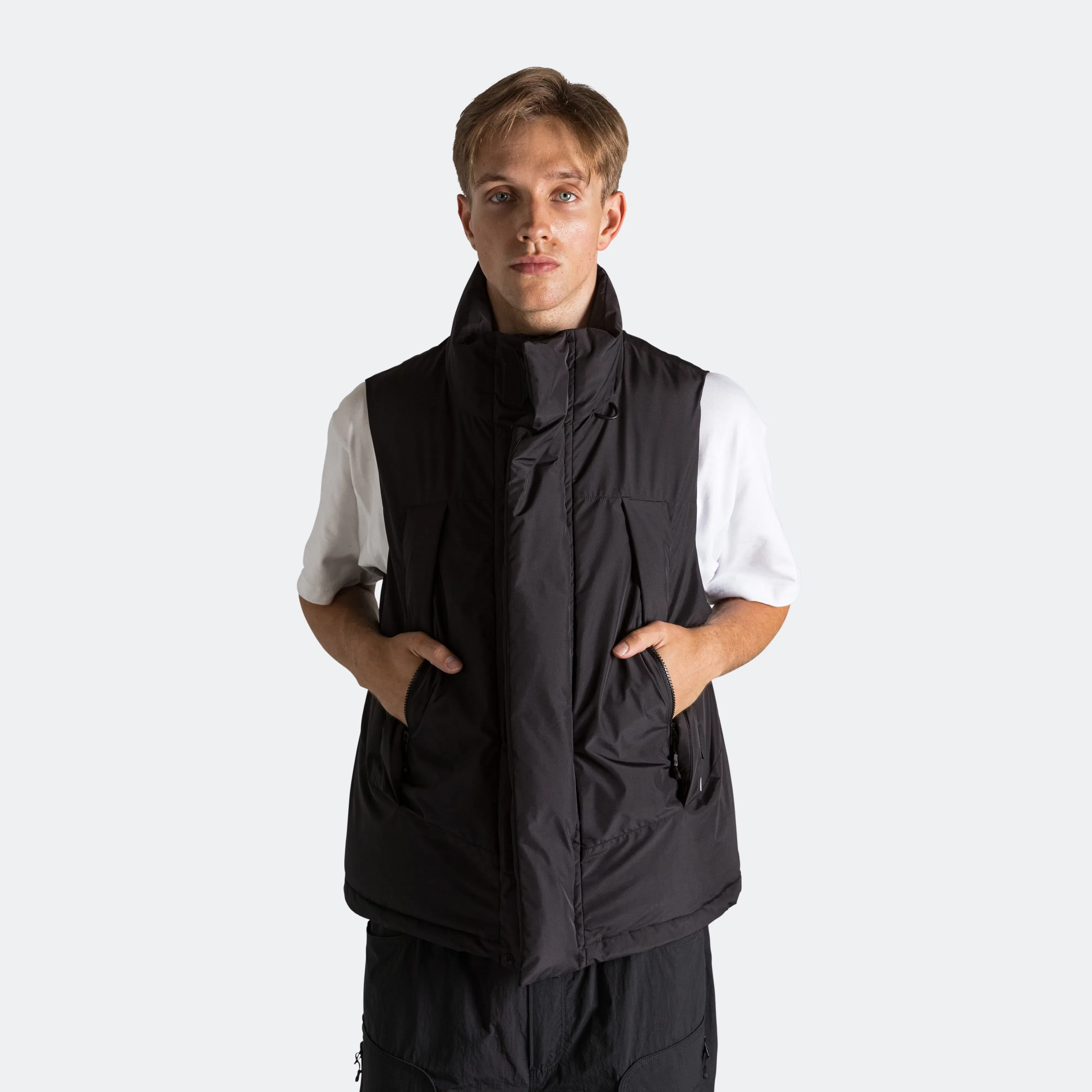 DAIWA PIER39 Gore-Tex Windstopper Field Down Vest - Black