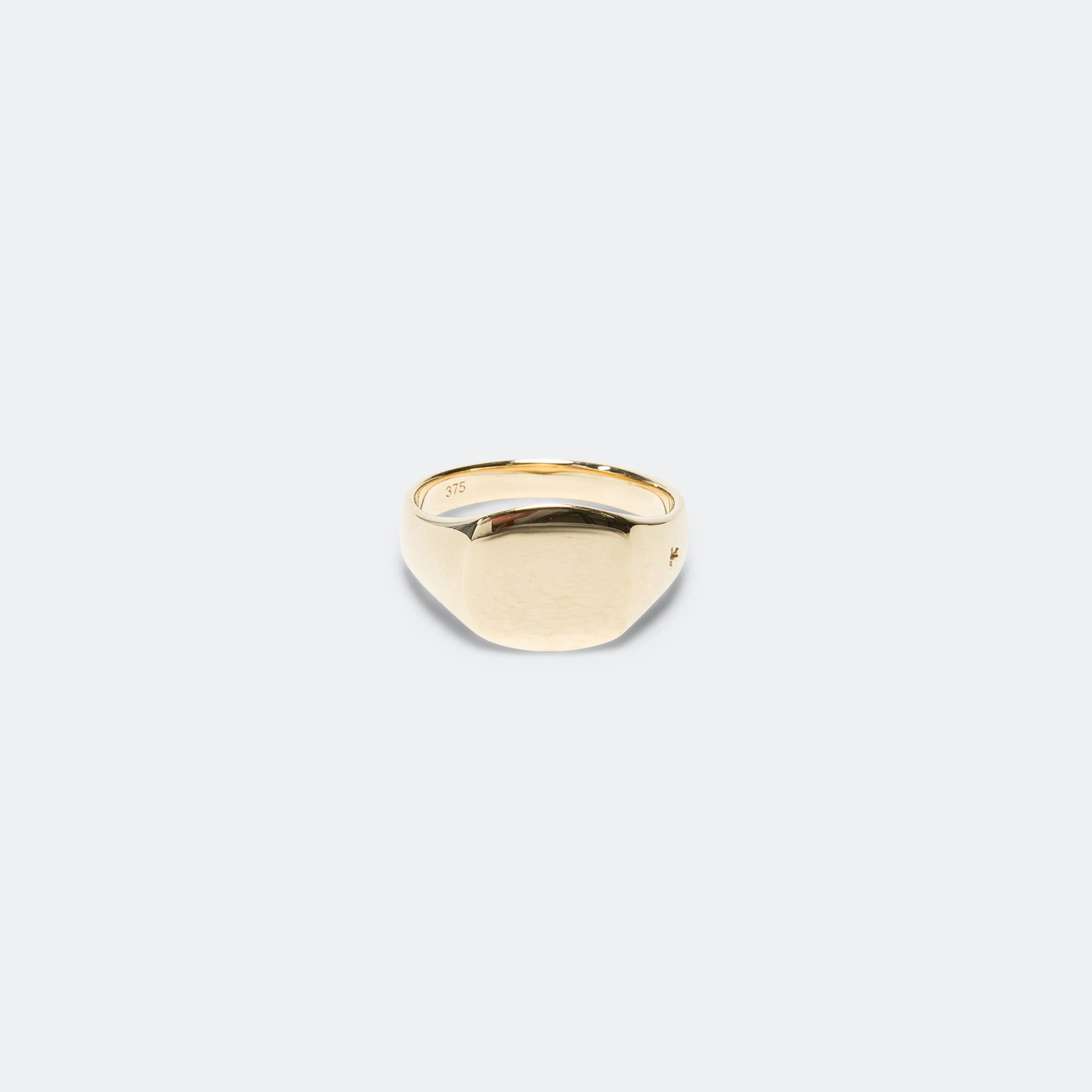 Tom Wood Mini Signet Cushion Ring - 9K Gold