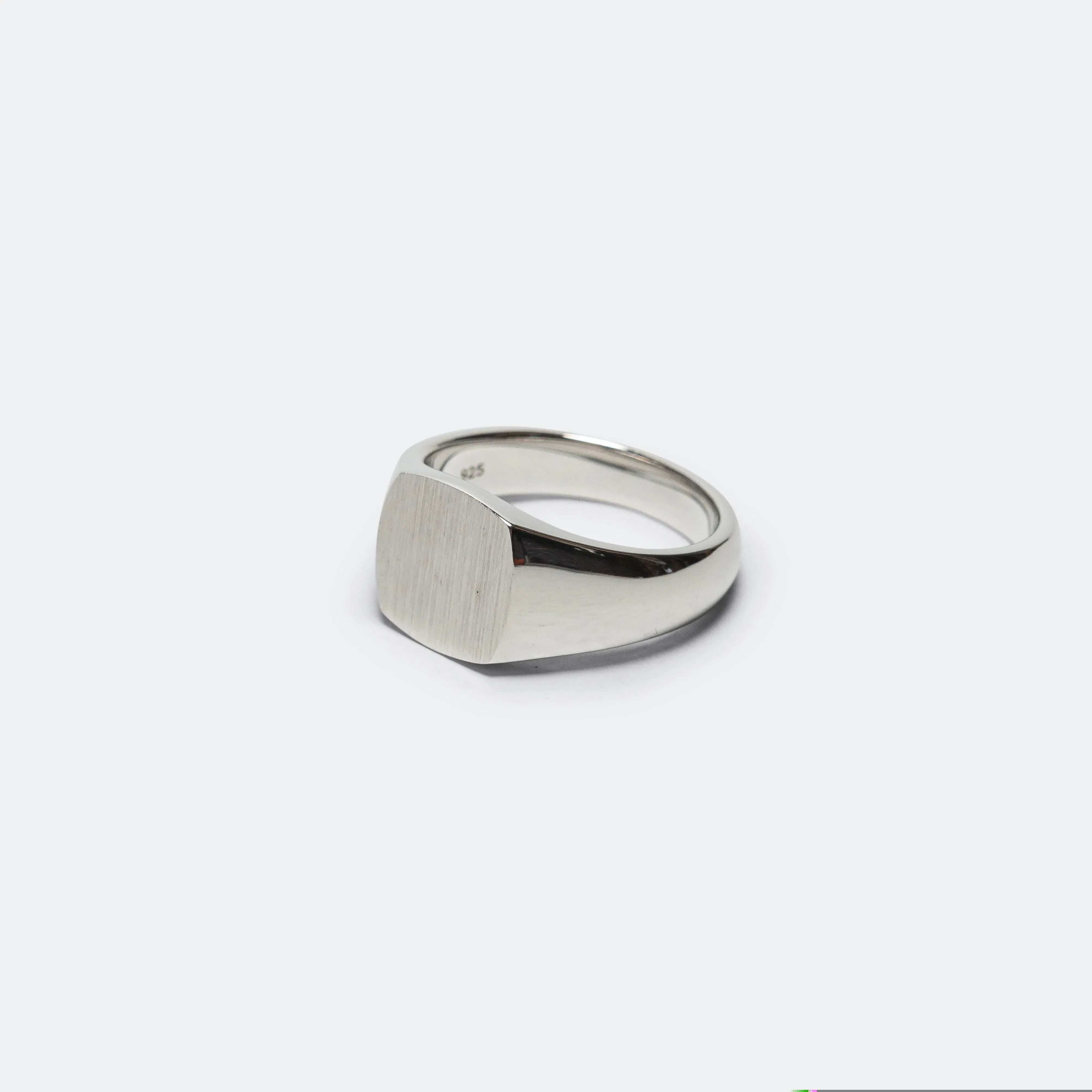 Tom Wood Kay Ring Satin - 925 Silver