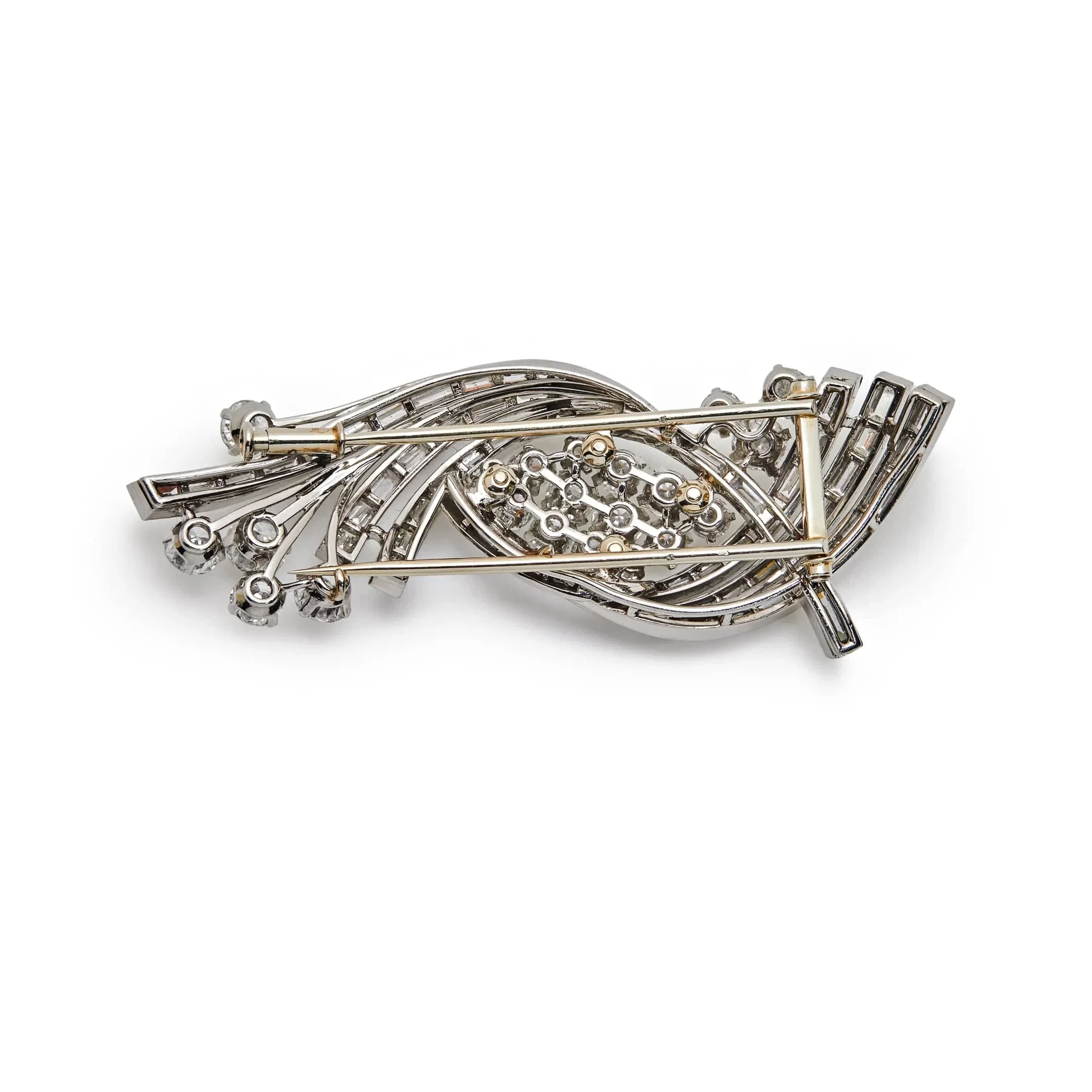 Jewels Aficionado That’s a Wrap Vintage Brooch