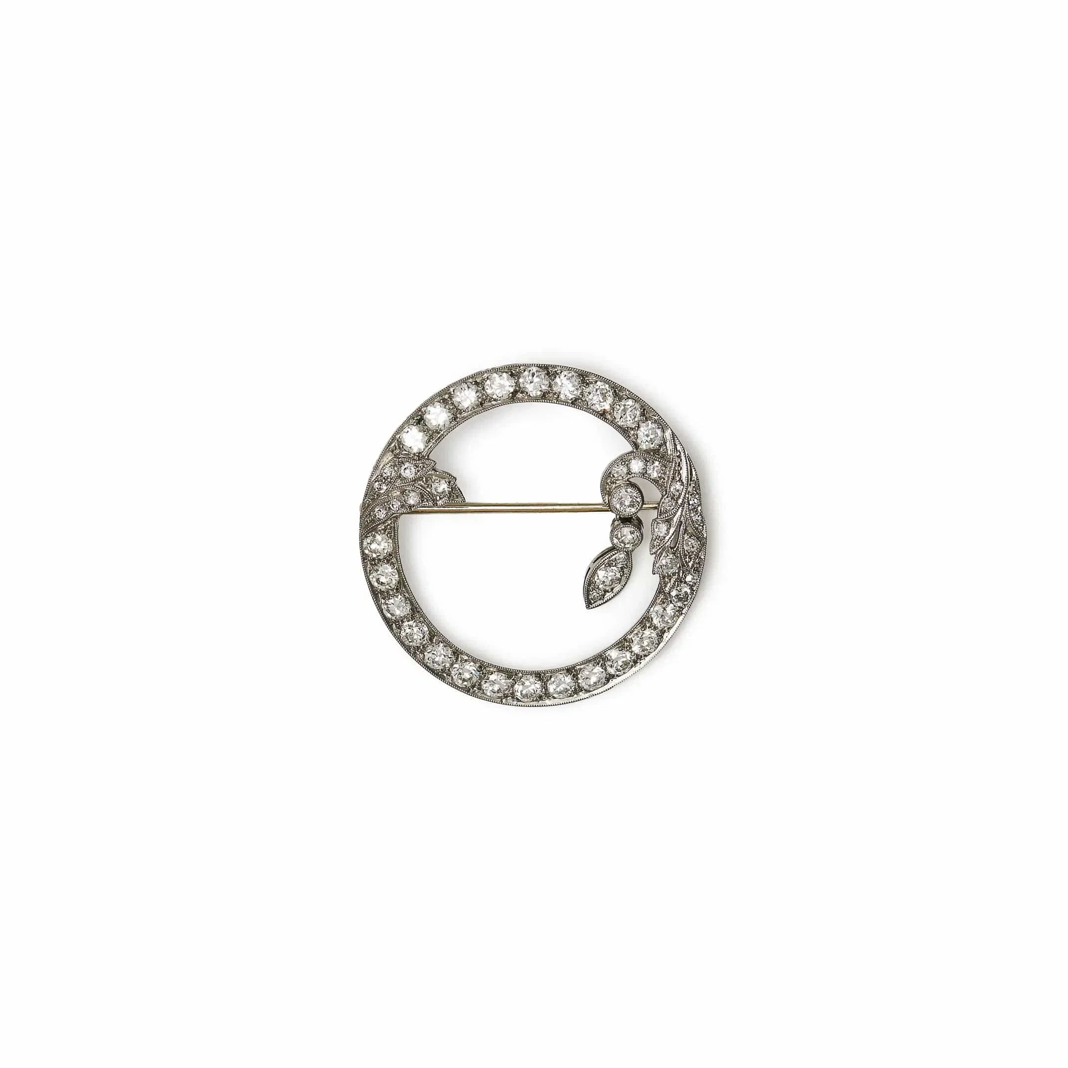 Jewels Aficionado Antique White Gold Brooch