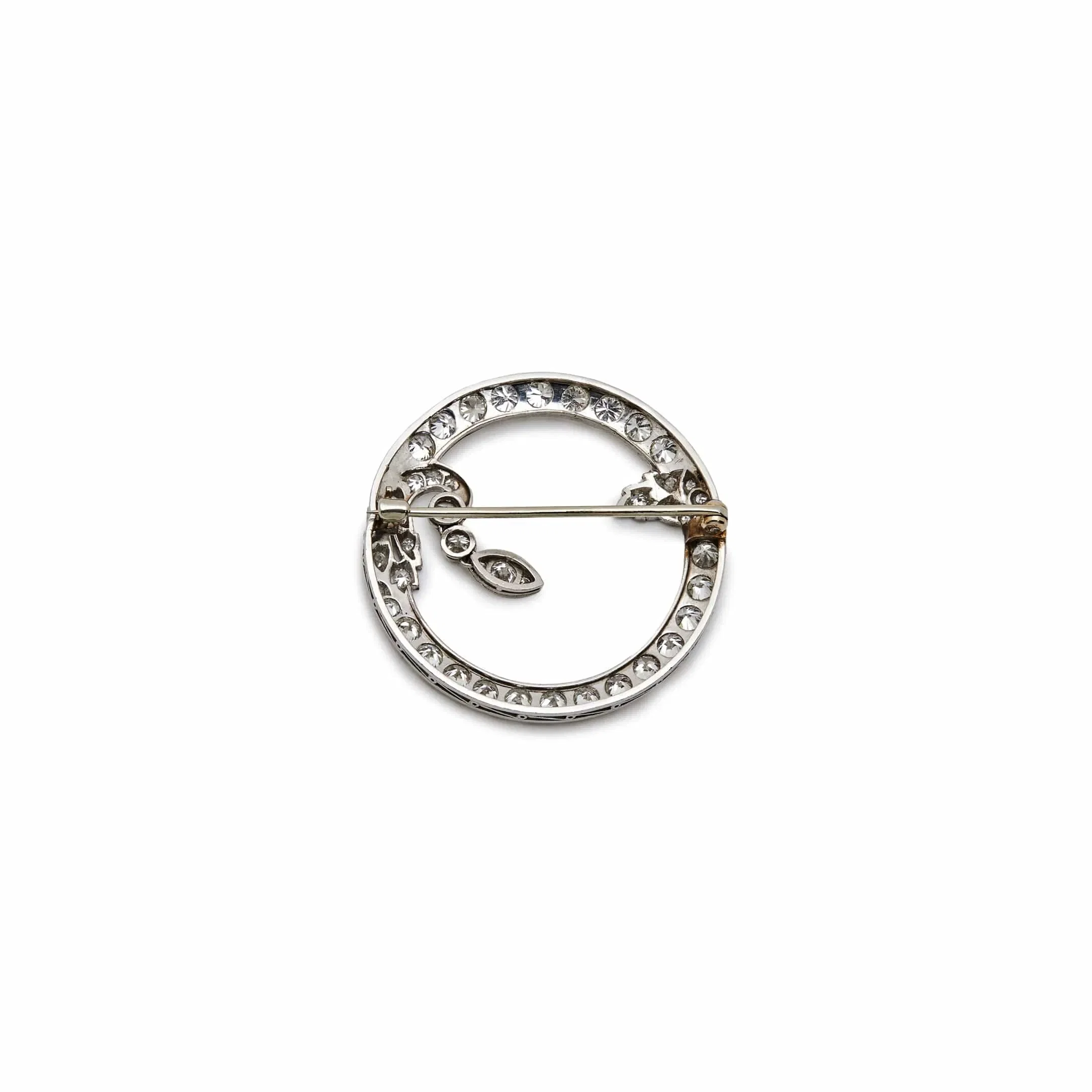 Jewels Aficionado Antique White Gold Brooch
