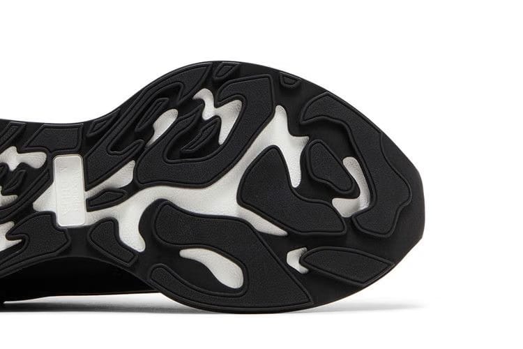 Alexander McQueen Sprint Runner Black White
