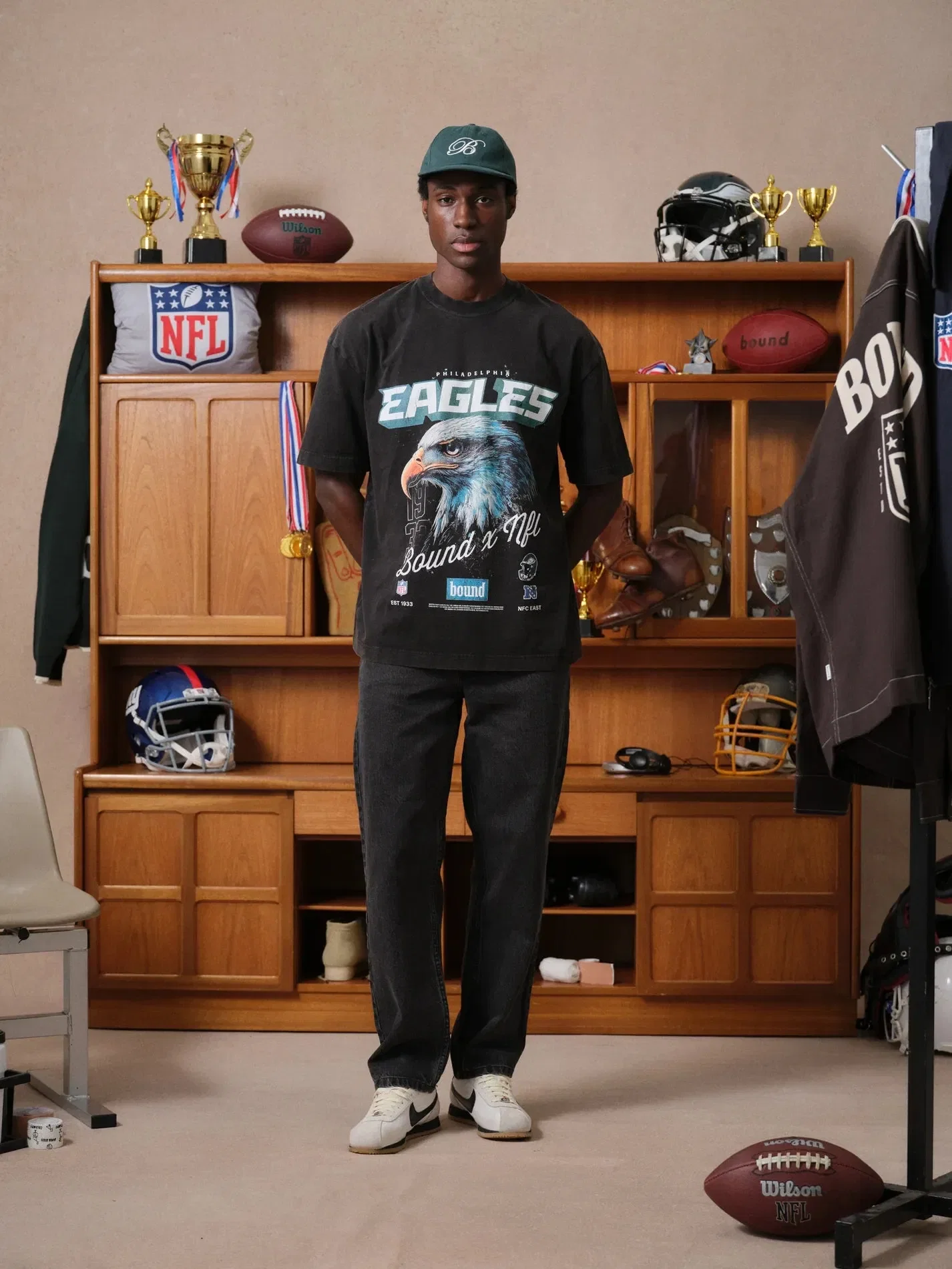 bound x NFL Eagles Retro Tee - Vintage Washed Black