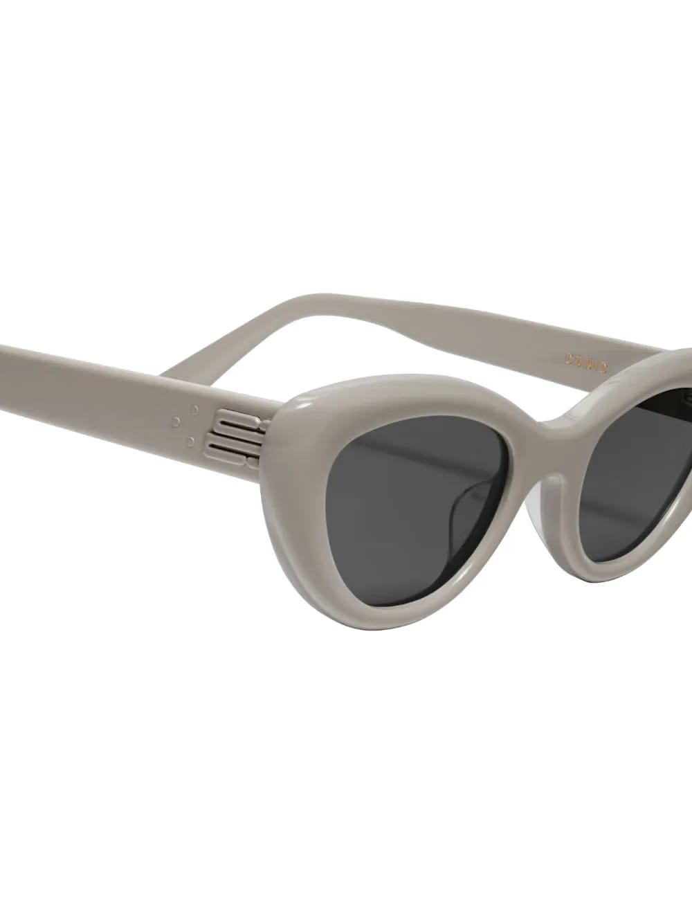 Conic tinted sunglasses