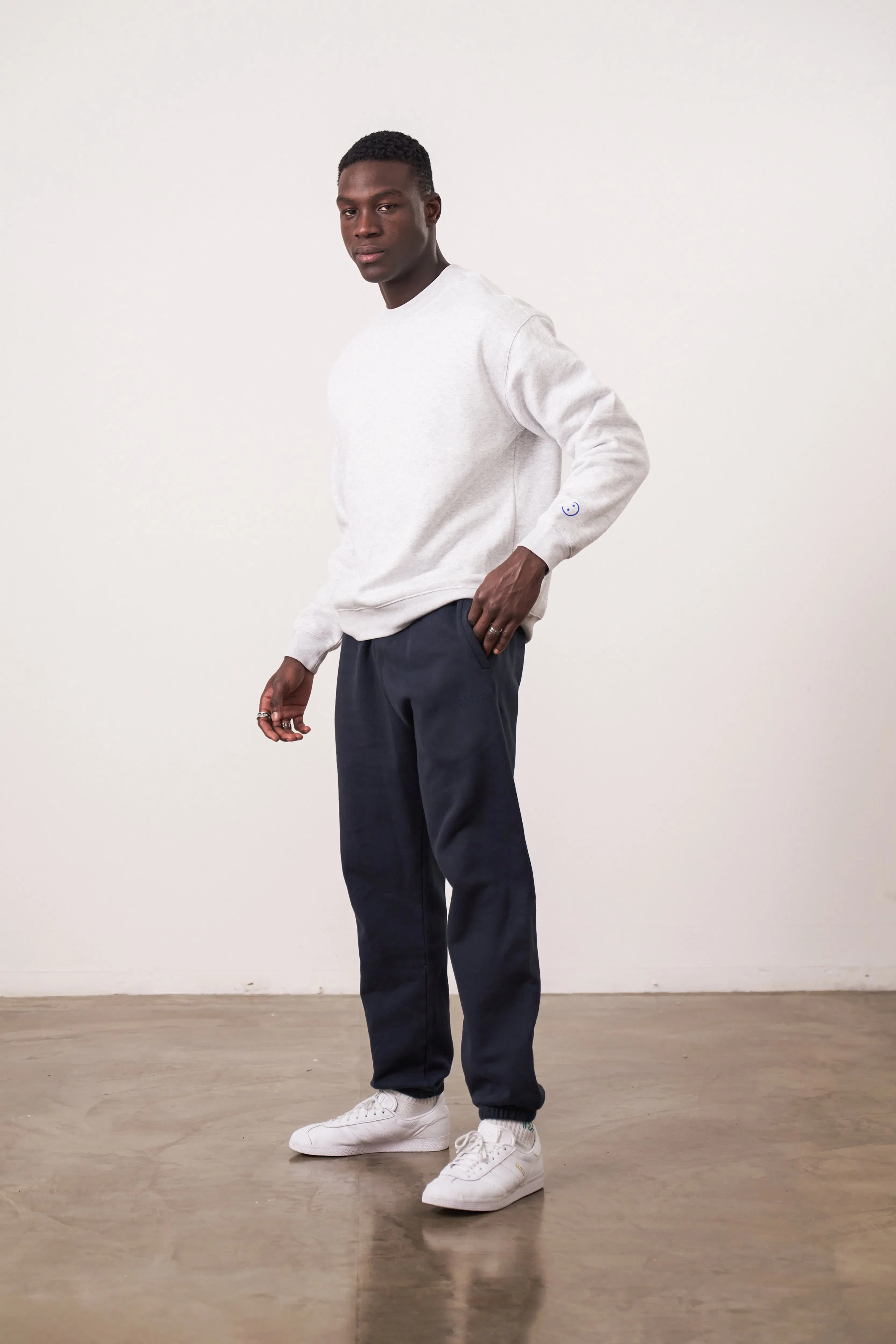 UN:IK Essentials Essentials Premium Sweater - Ash
